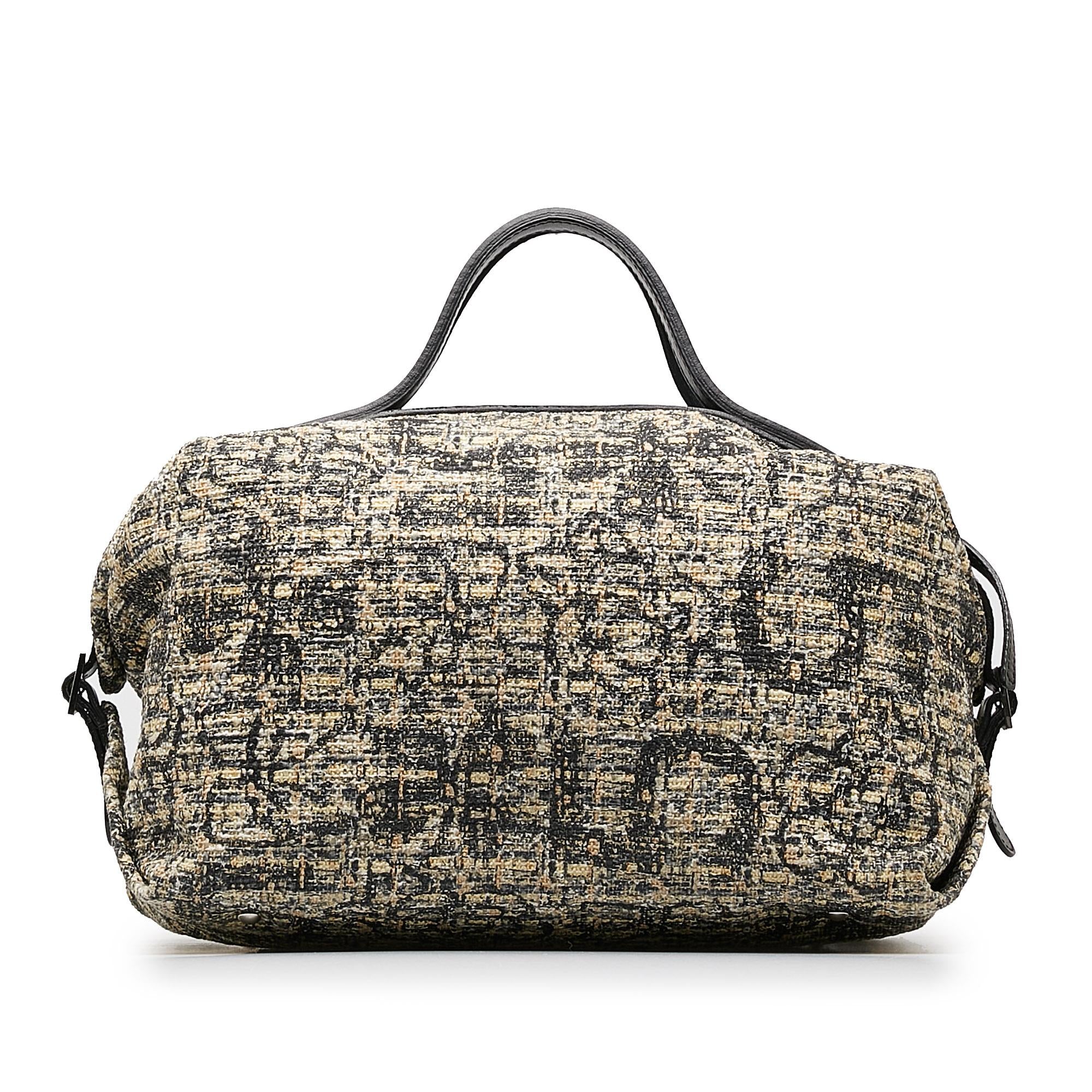 Chanel Tweed Clover Handbag (SHG-JHfvlH)