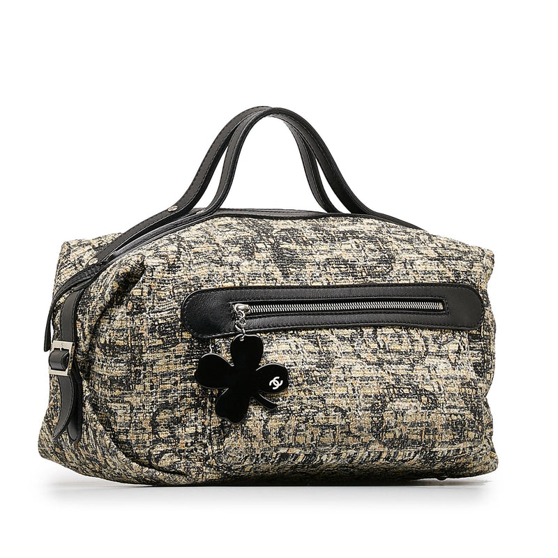 Chanel Tweed Clover Handbag (SHG-JHfvlH)