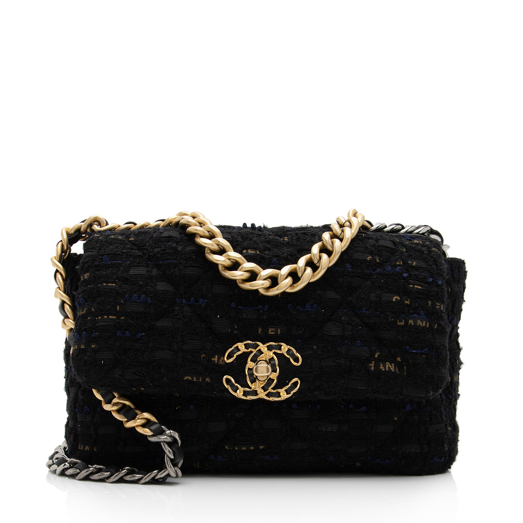 chanel black and white clutch