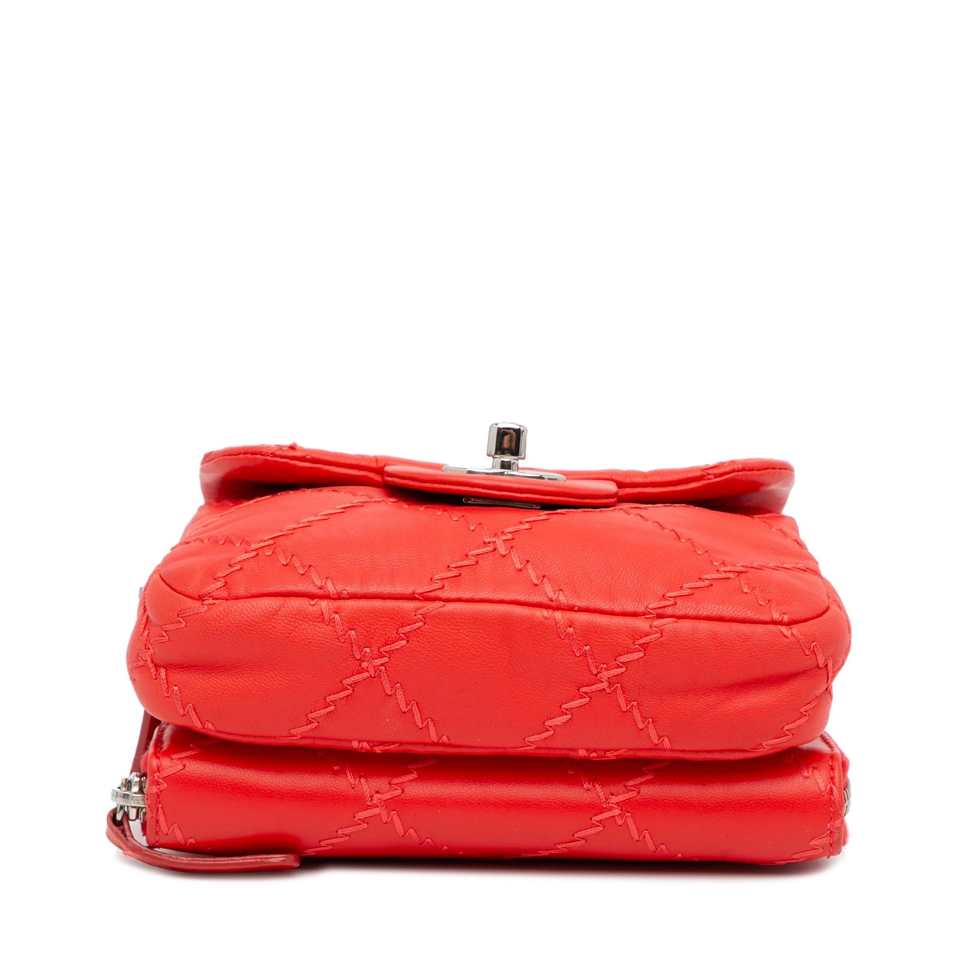 Chanel Ultimate Stitch Mini Flap Wallet On Chain (SHG-IuFKYz)