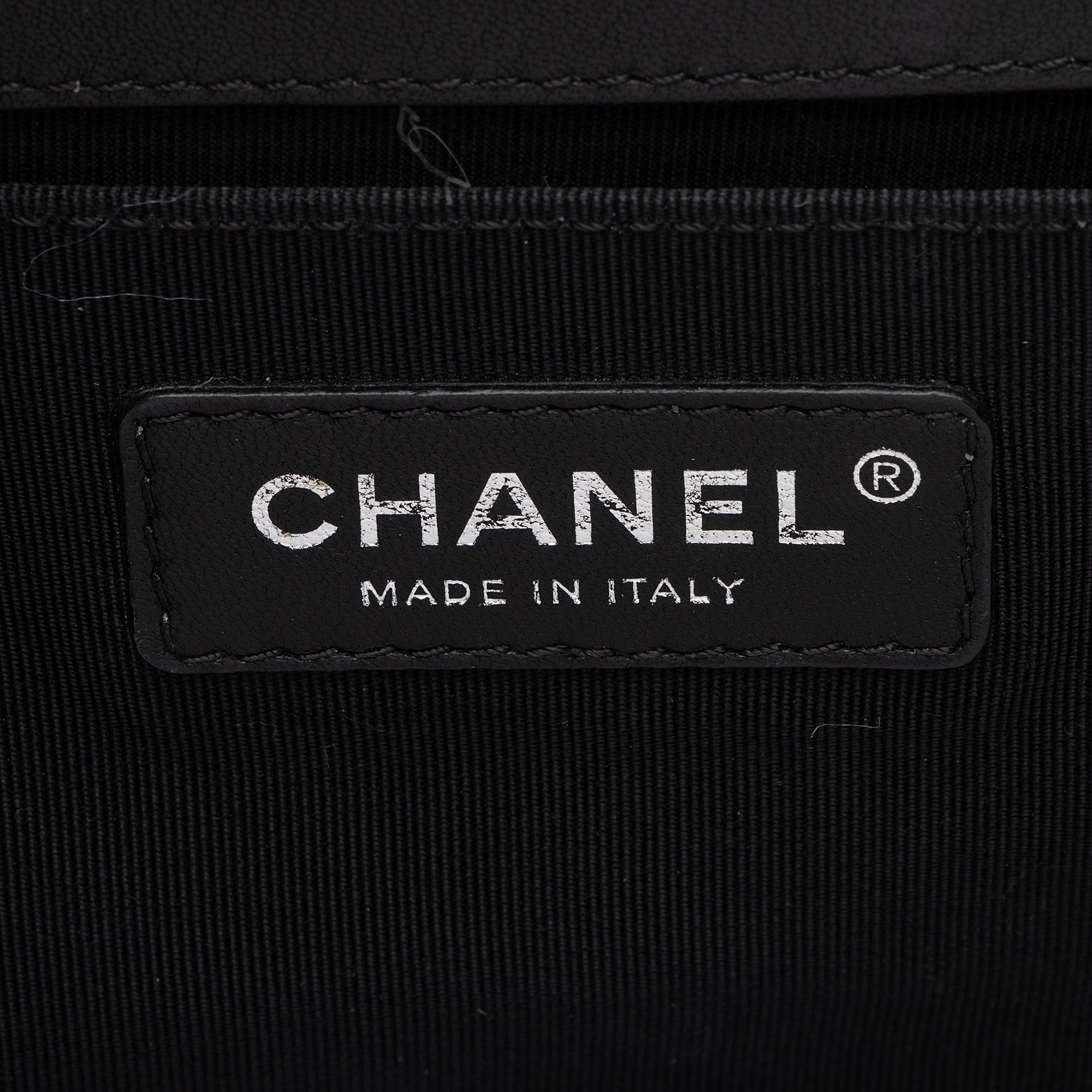 Chanel Velvet Quilted Old Medium Boy Bag (SHF-yjKLJH)