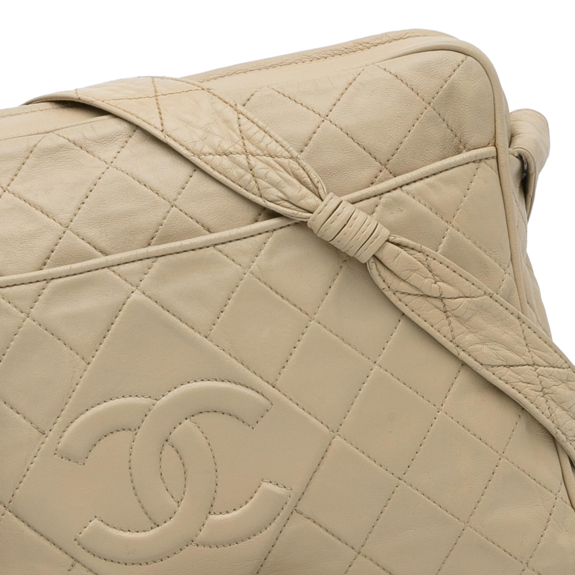 Chanel Vintage CC Tassel Camera Bag (SHG-Z83VnT)