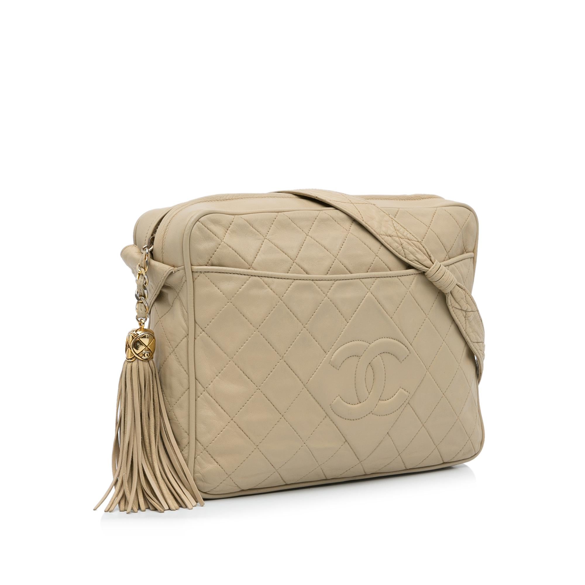 Chanel Vintage CC Tassel Camera Bag (SHG-Z83VnT)