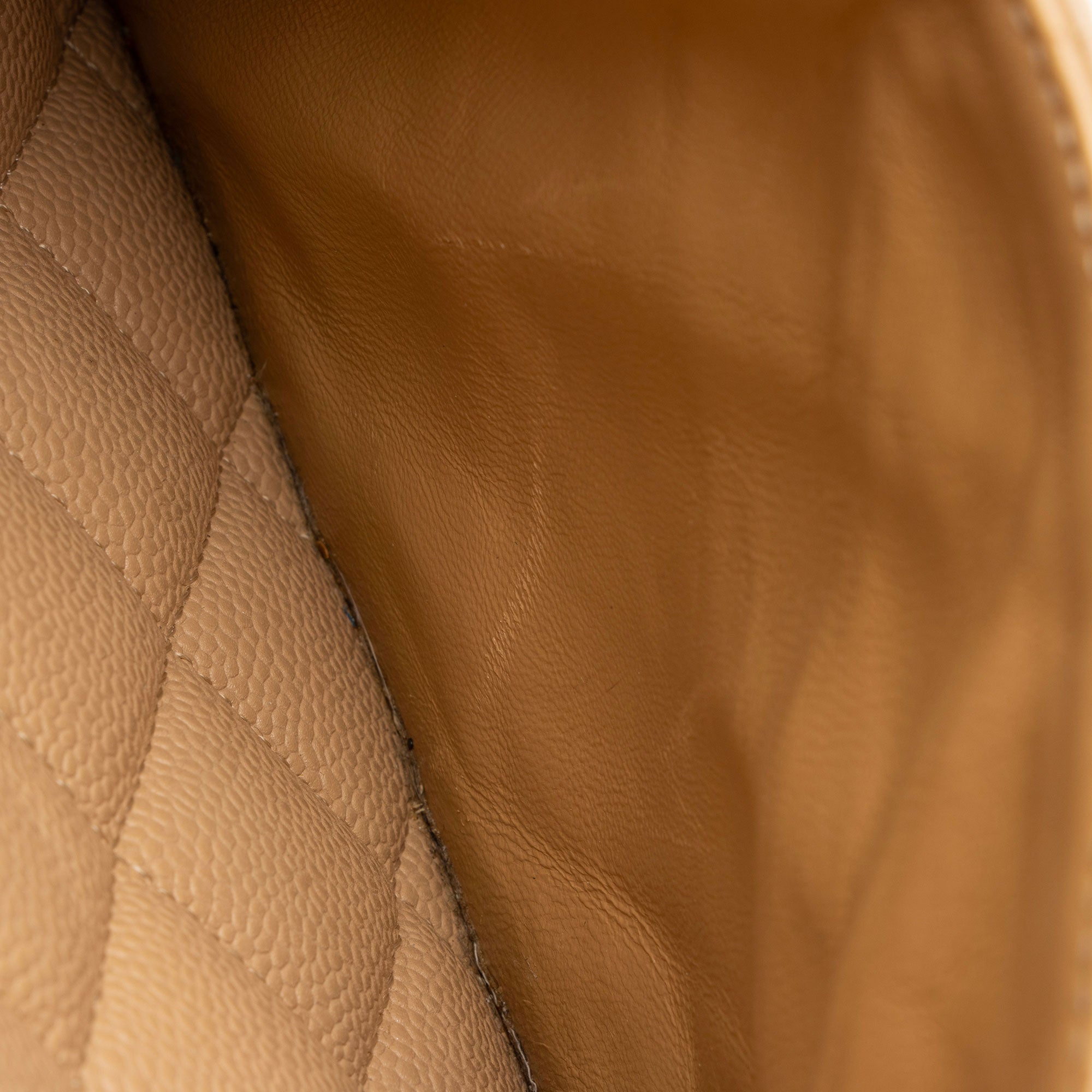 Chanel Vintage Caviar Leather Medallion Tote (SHF-T2hPlQ)