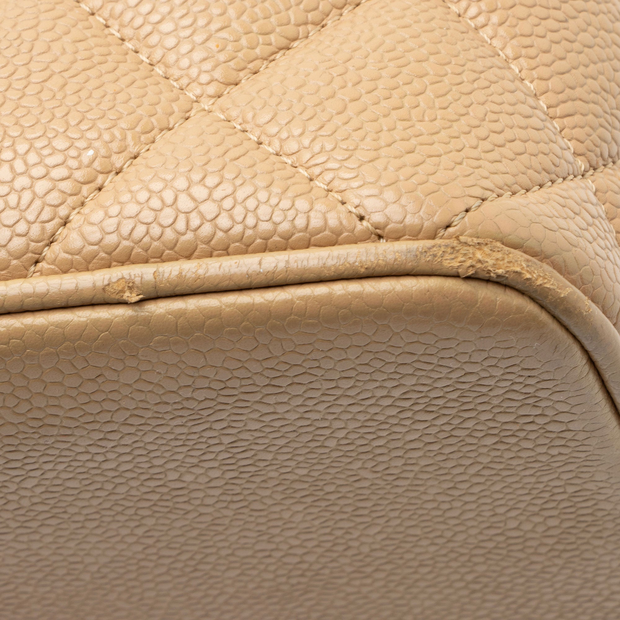 Chanel Vintage Caviar Leather Medallion Tote (SHF-T2hPlQ)