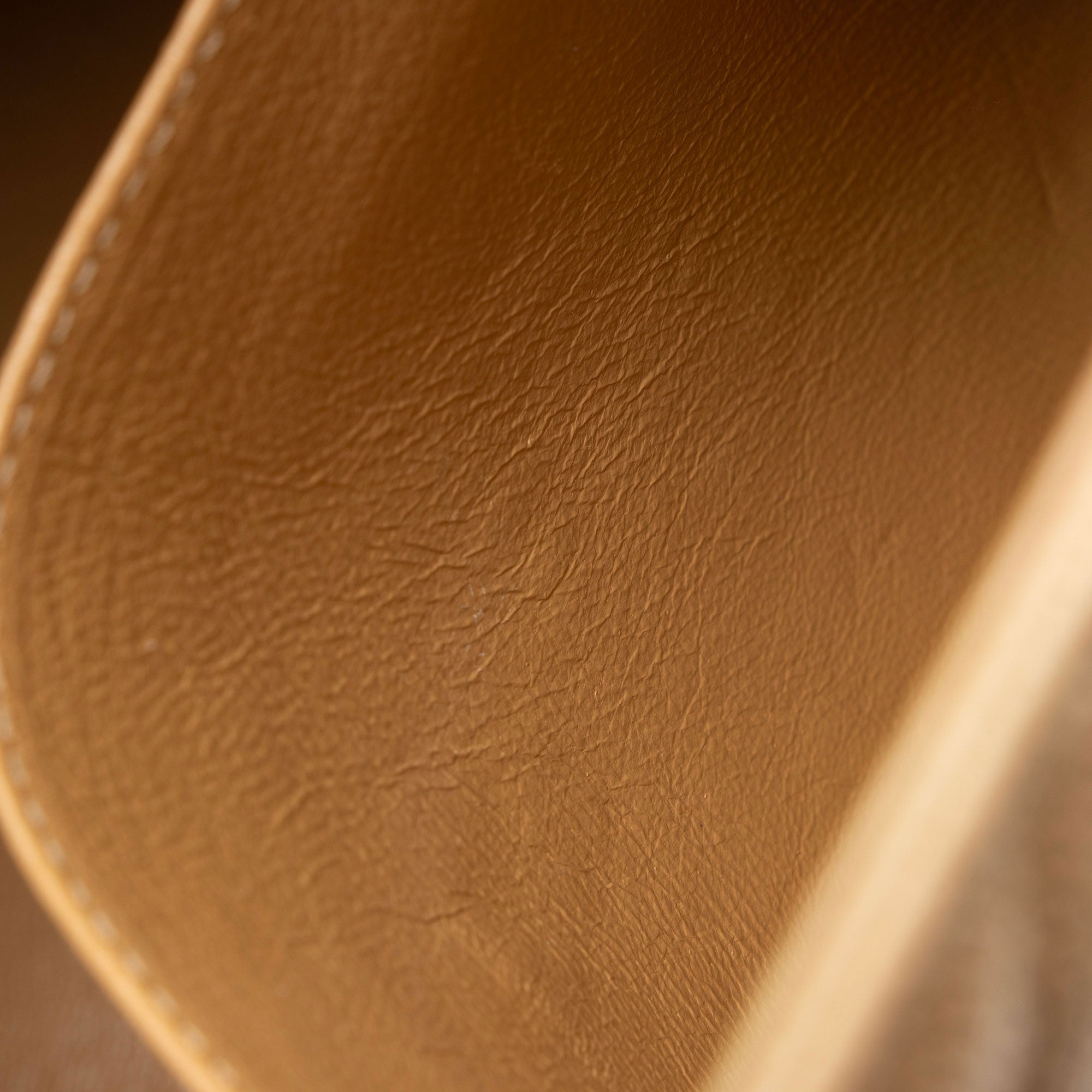 Chanel Vintage Caviar Leather Medallion Tote (SHF-T2hPlQ)