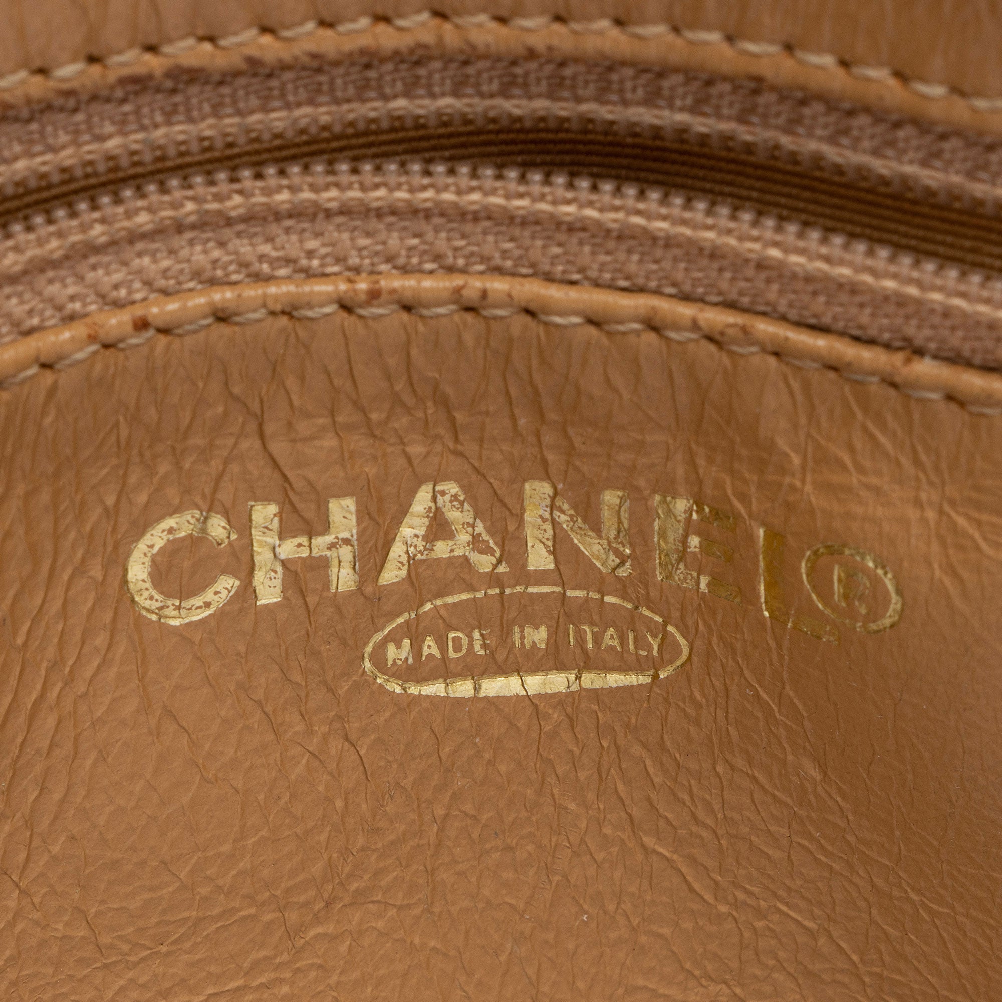 Chanel Vintage Caviar Leather Medallion Tote (SHF-T2hPlQ)