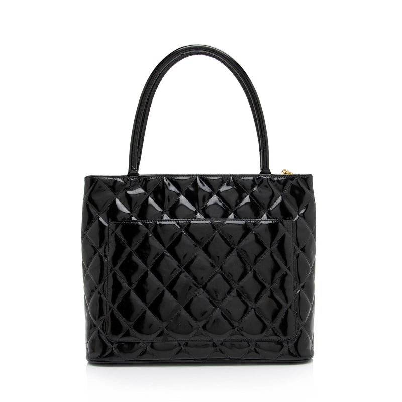 Chanel Vintage Patent Leather Medallion Tote (SHF-vDFKr8) – LuxeDH
