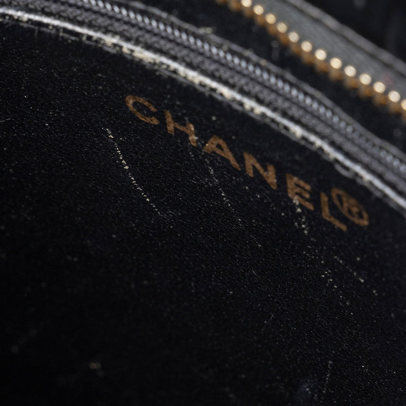 Chanel Vintage Patent Leather Medallion Tote (SHF-vDFKr8)
