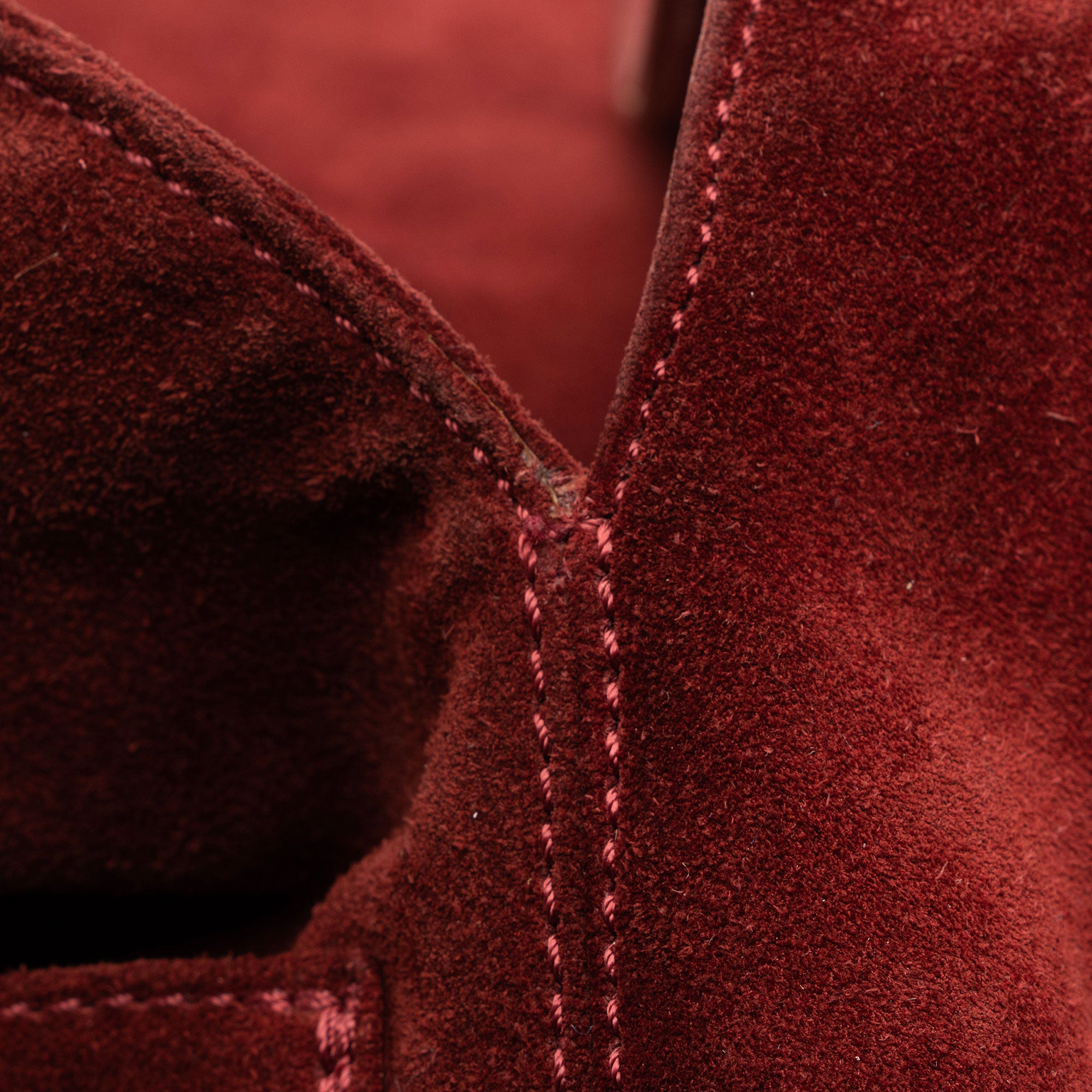 Chanel Vintage Suede CC Tassel Messenger Bag (SHF-evWiOG)