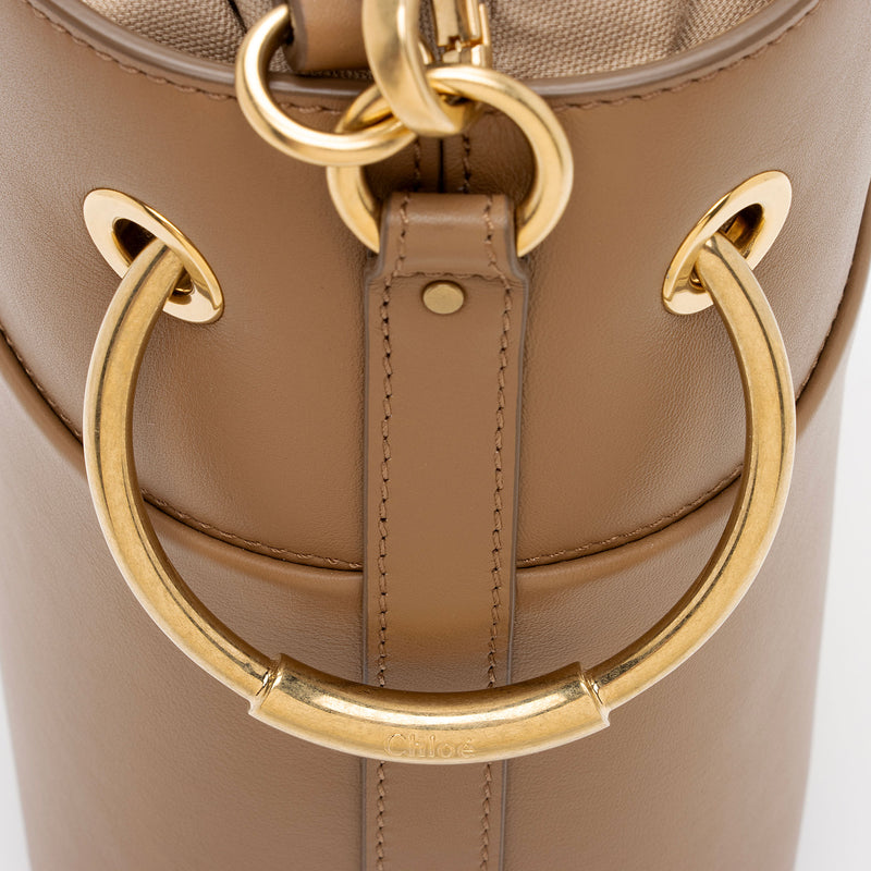 Chloe Calfskin Roy Small Bucket Bag (SHF-GyNXb9)