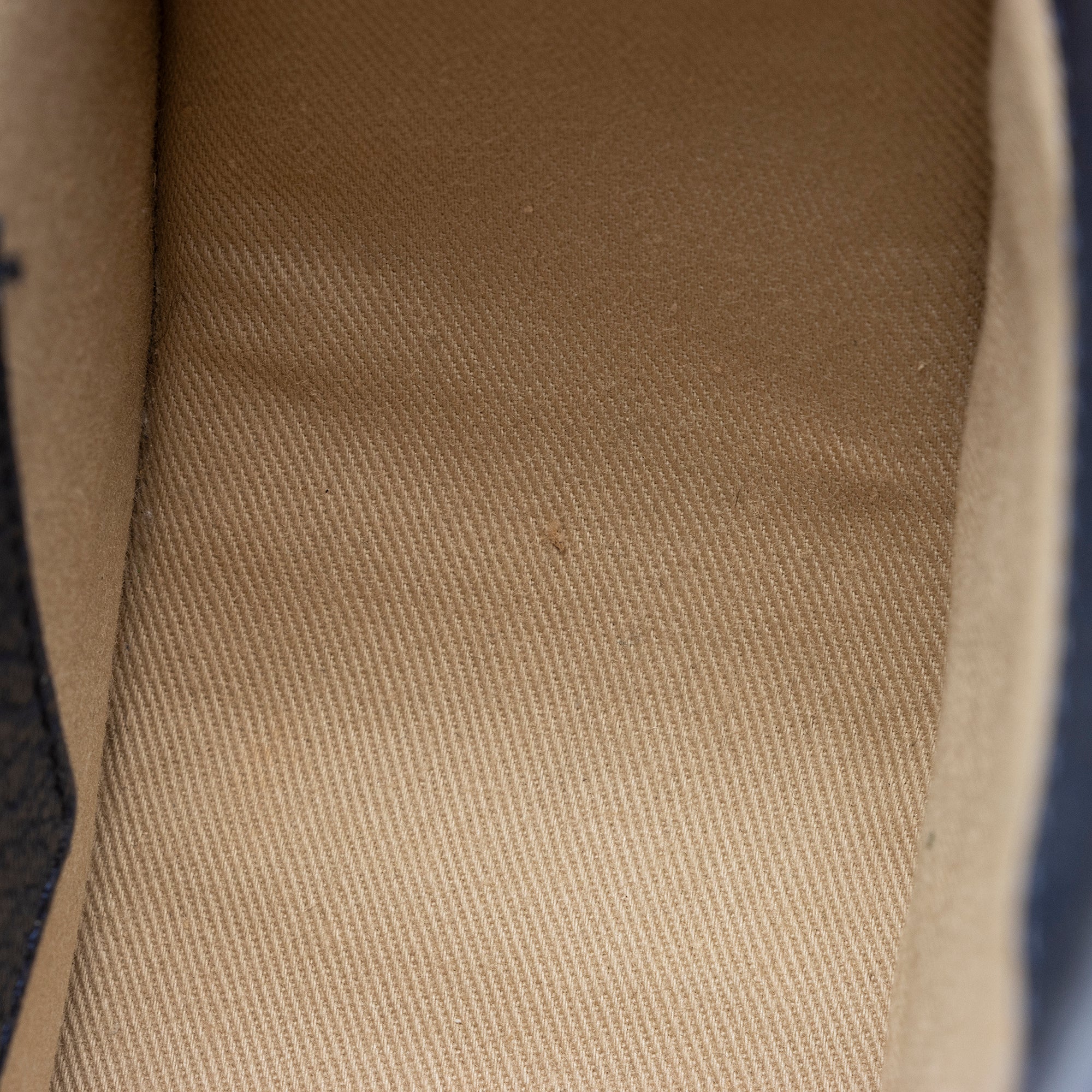 Chloe Calfskin Tess Small Shoulder Bag (SHF-78Bn89)