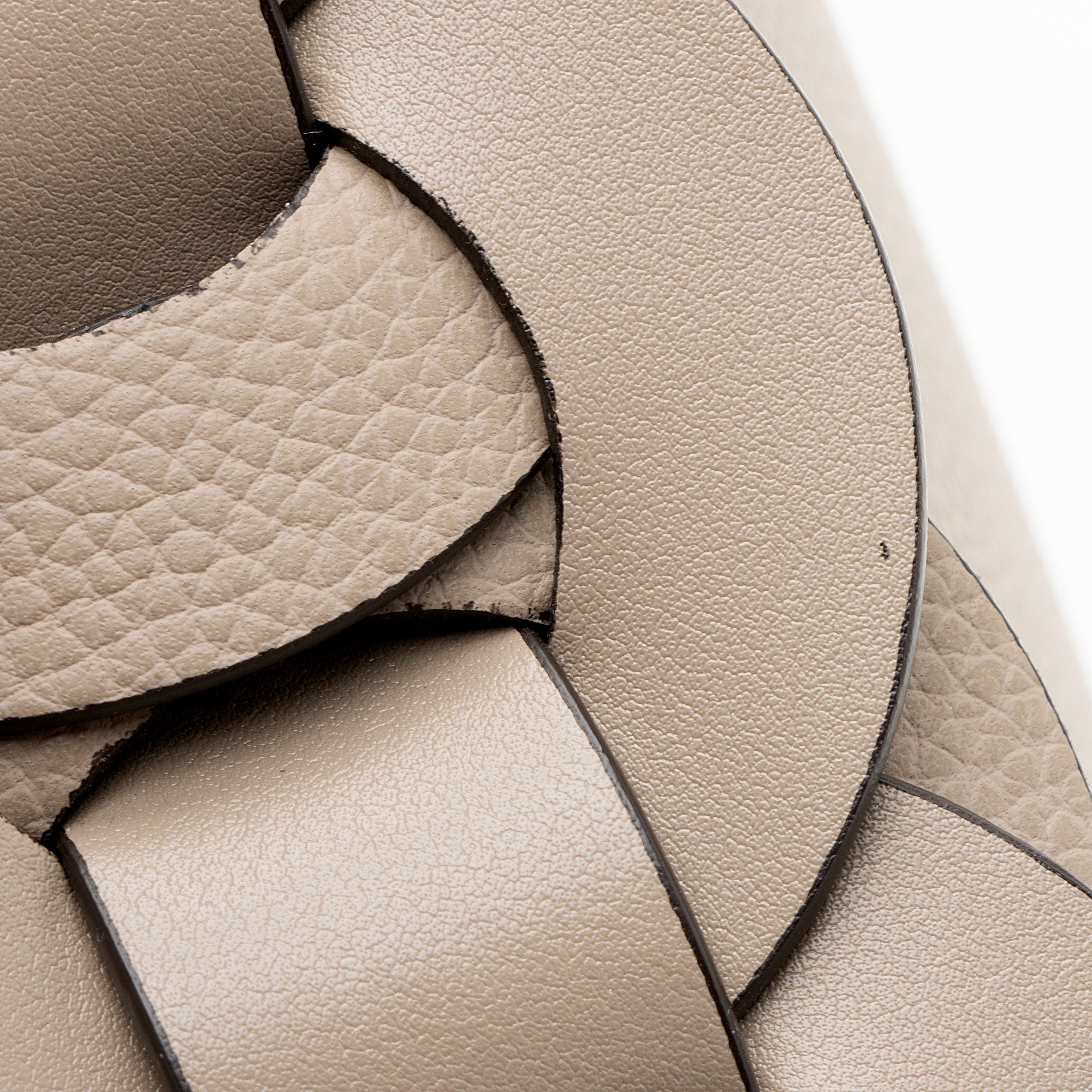 Chloe Grained Calfskin Darryl Medium Hobo