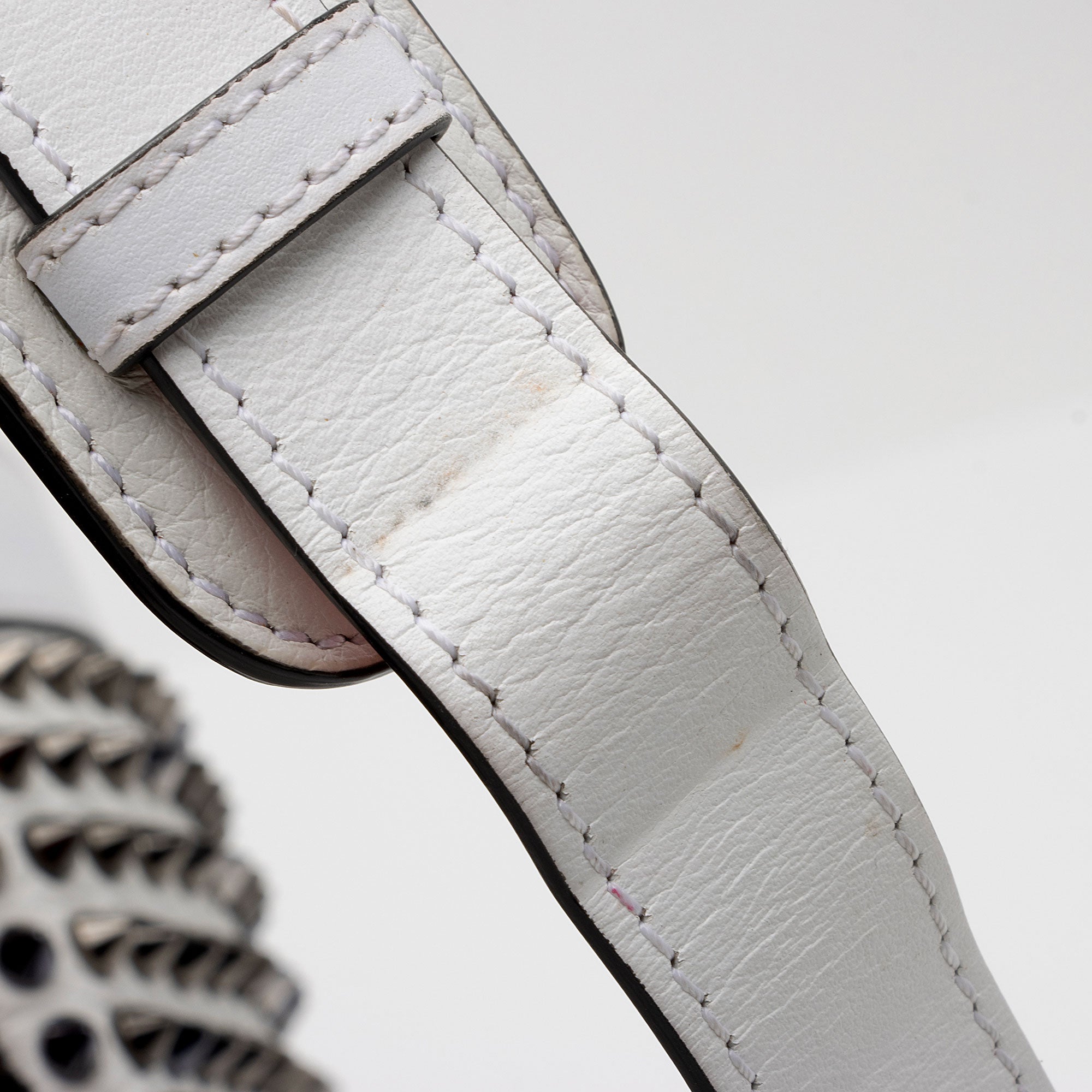 Christian Louboutin Calfskin Studded Explorafunk Backpack (SHF-u5Ygt1)