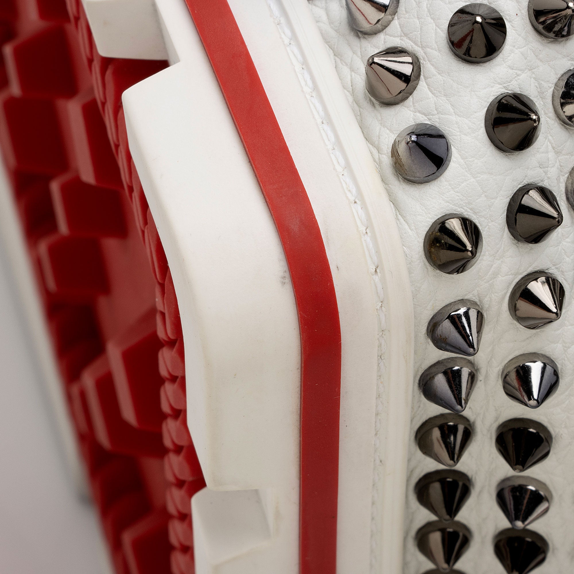 Christian Louboutin Calfskin Studded Explorafunk Backpack (SHF-u5Ygt1)