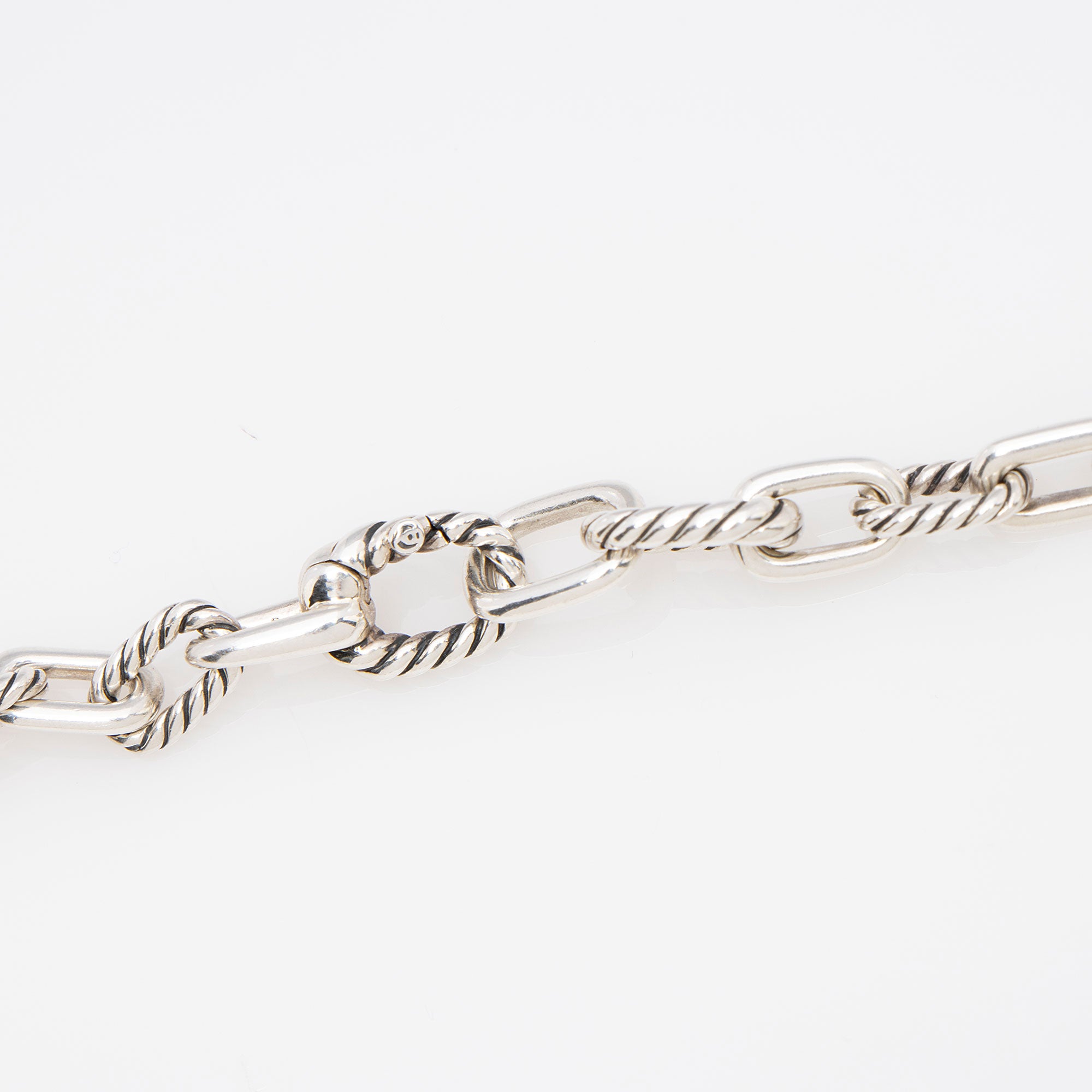 David Yurman Sterling Silver DY Madison 8.5mm Link Necklace (SHF-1d1Ted)