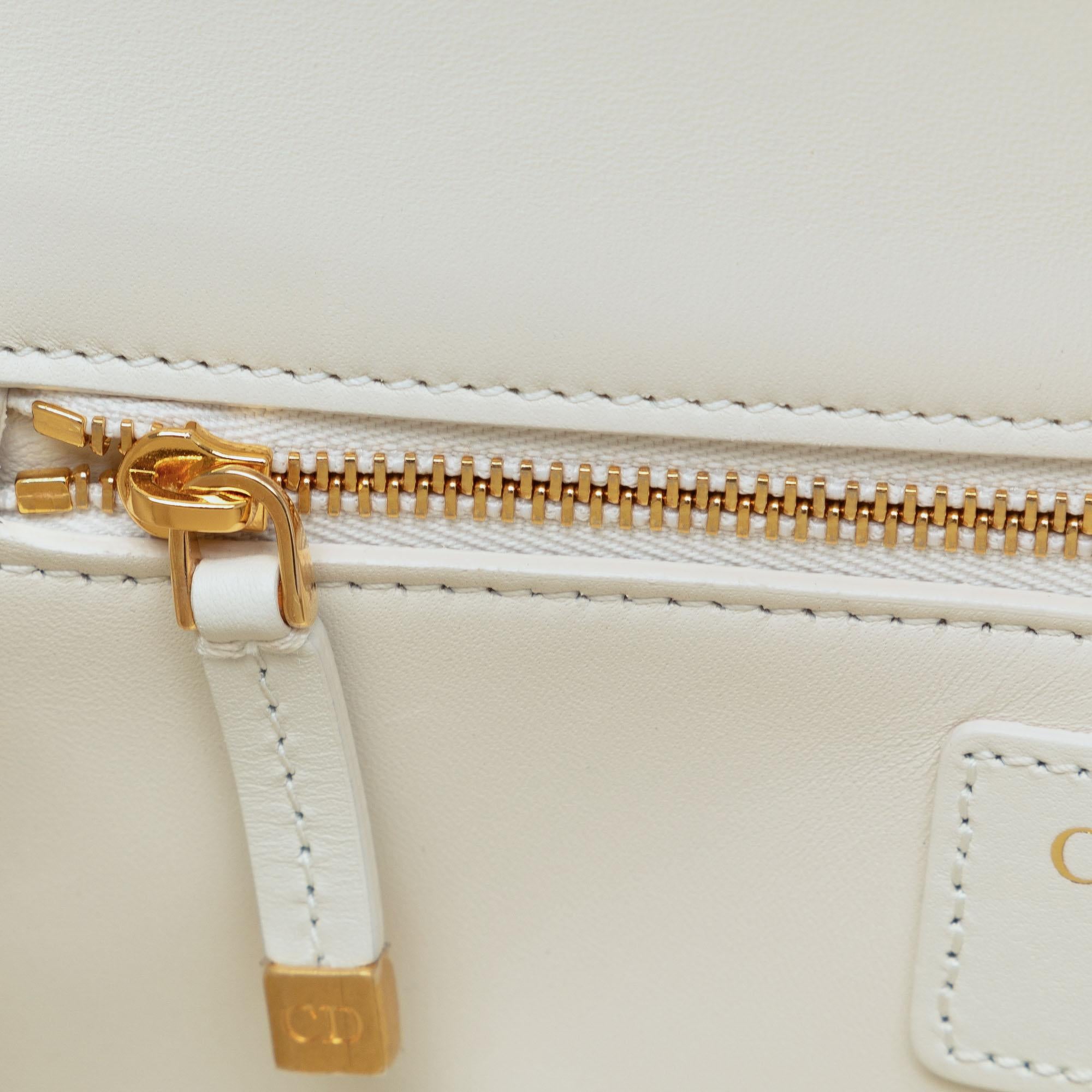 Dior 30 Montaigne Flap Bag (SHG-f2rtj4)