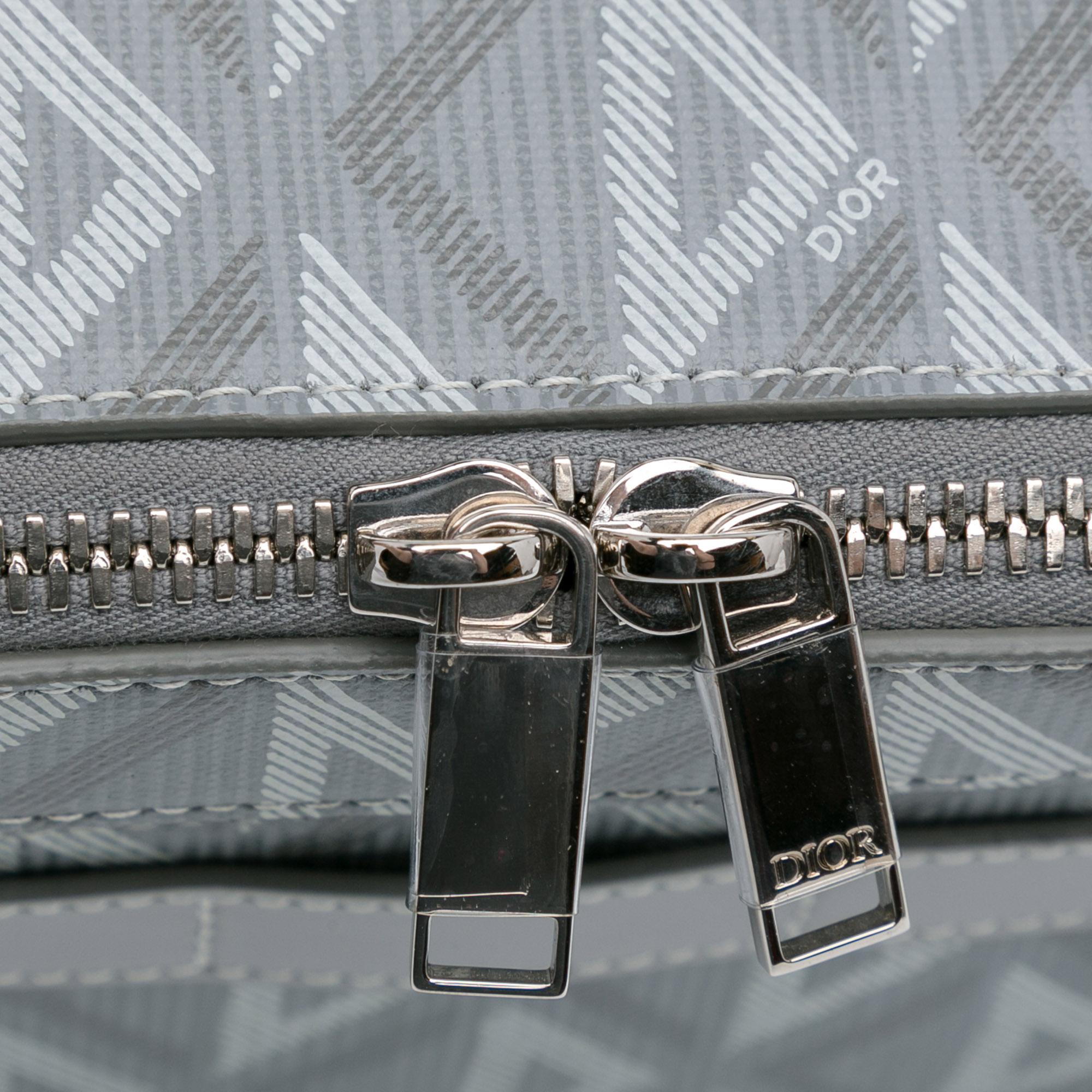 Dior CD Diamond Safari Bag with Strap (SHG-R2vThP)