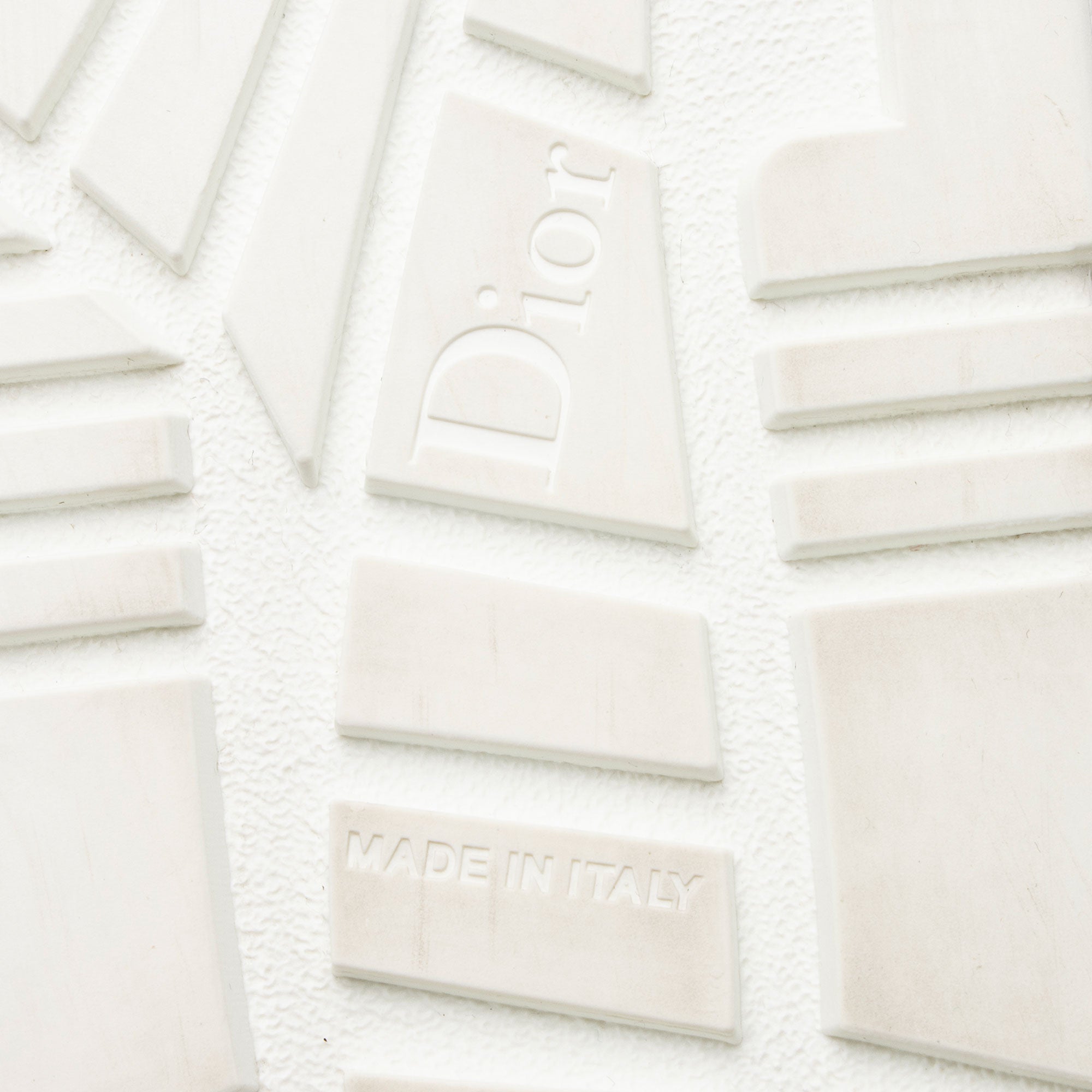 Dior Calfskin Dior-ID Platform Sneakers - Size 7 / 37 (SHF-Hqimzy)