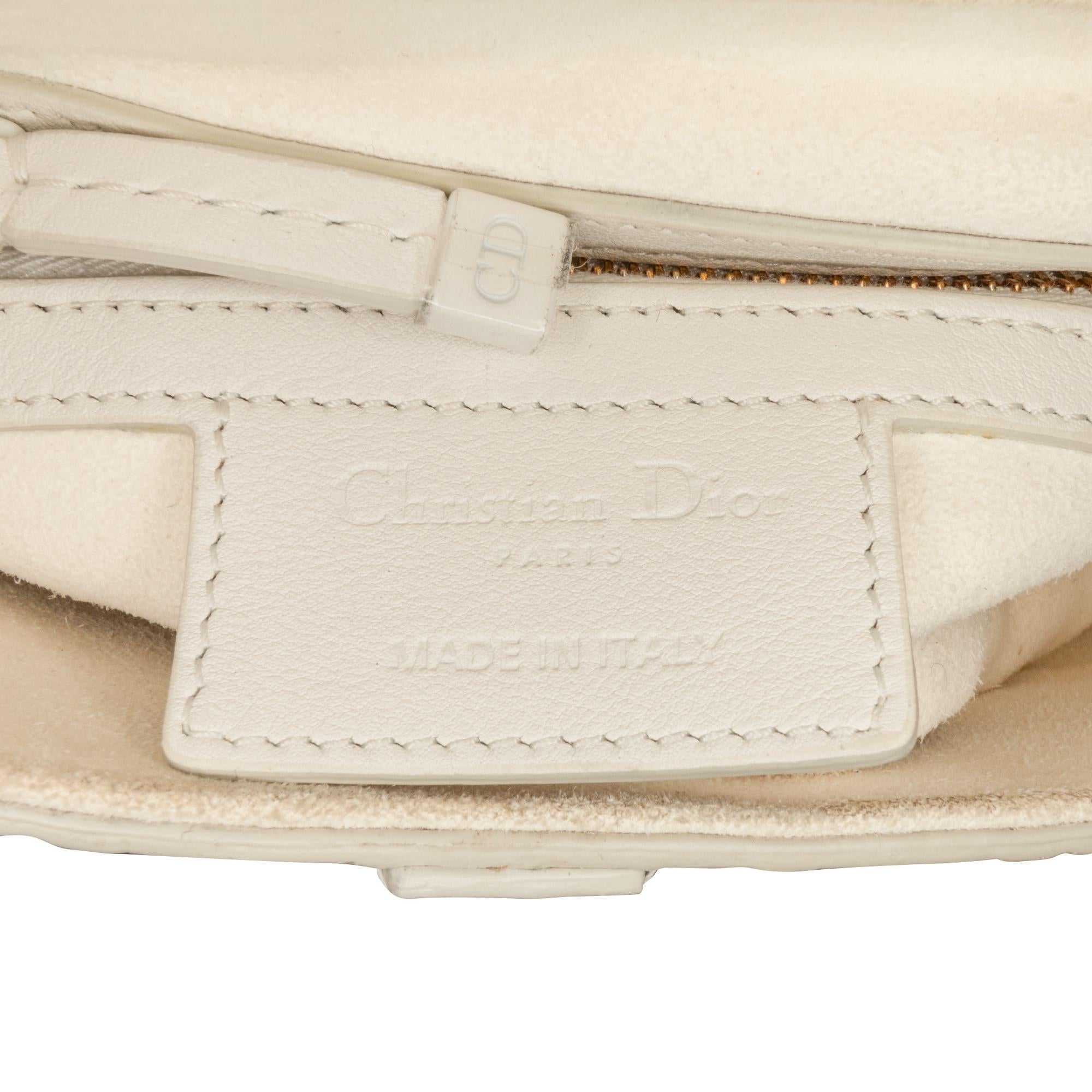 Dior Embossed Leather Oblique Saddle Bag (SHG-ZWE7gr)