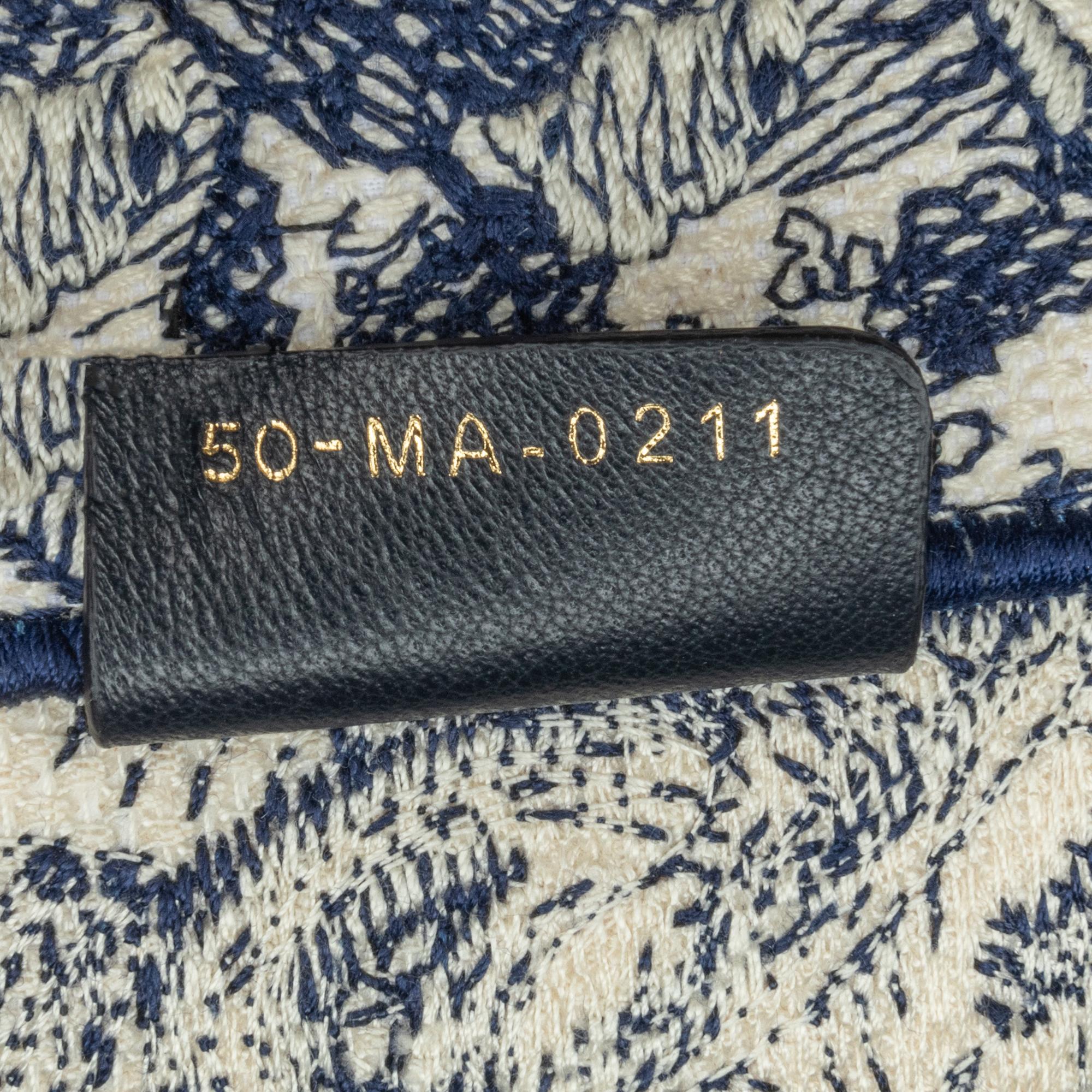 Dior Large Toile De Jouy Book Tote (SHG-P9XqZV)