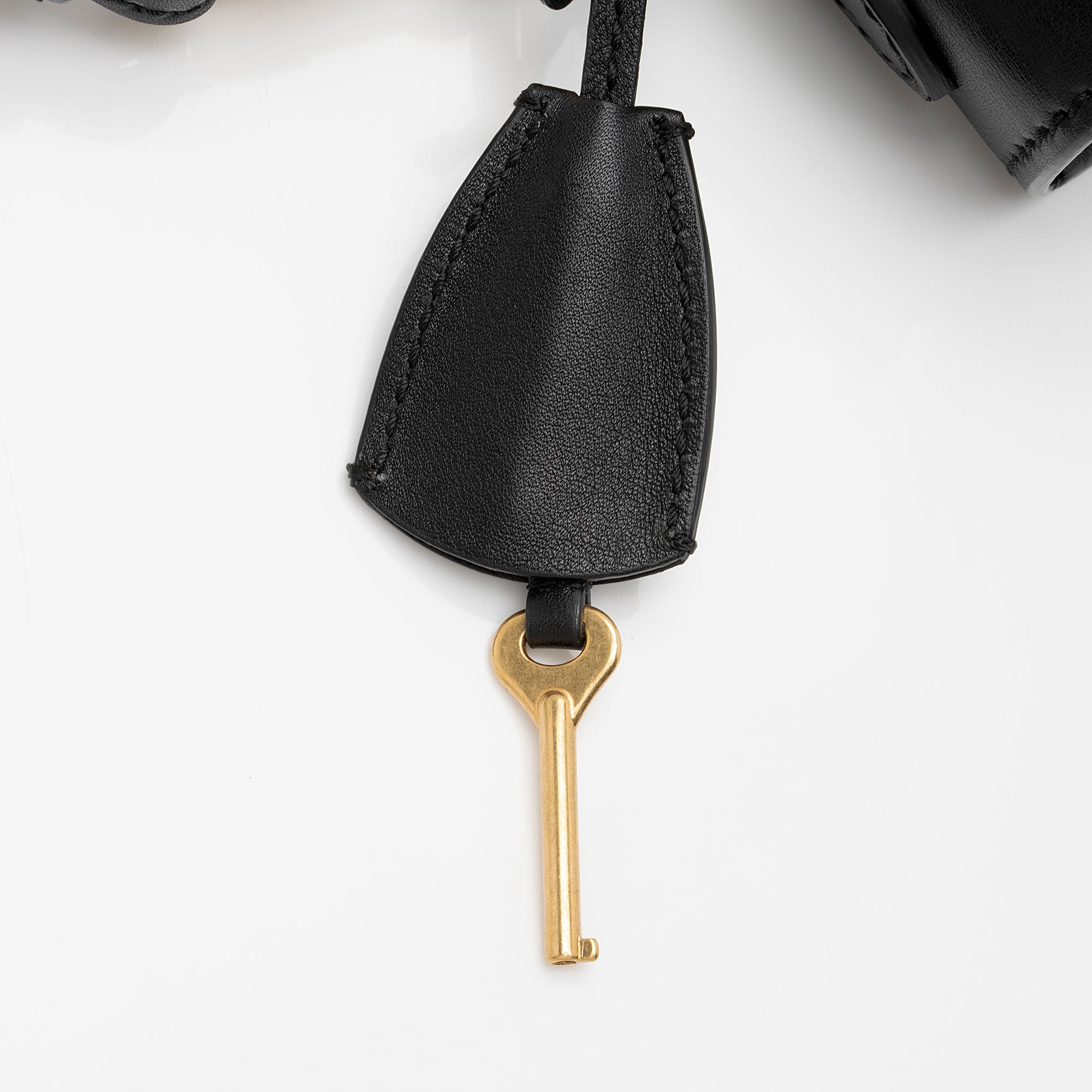 Dior Leather Dioraddict Top Handle (SHF-pL8o3v)
