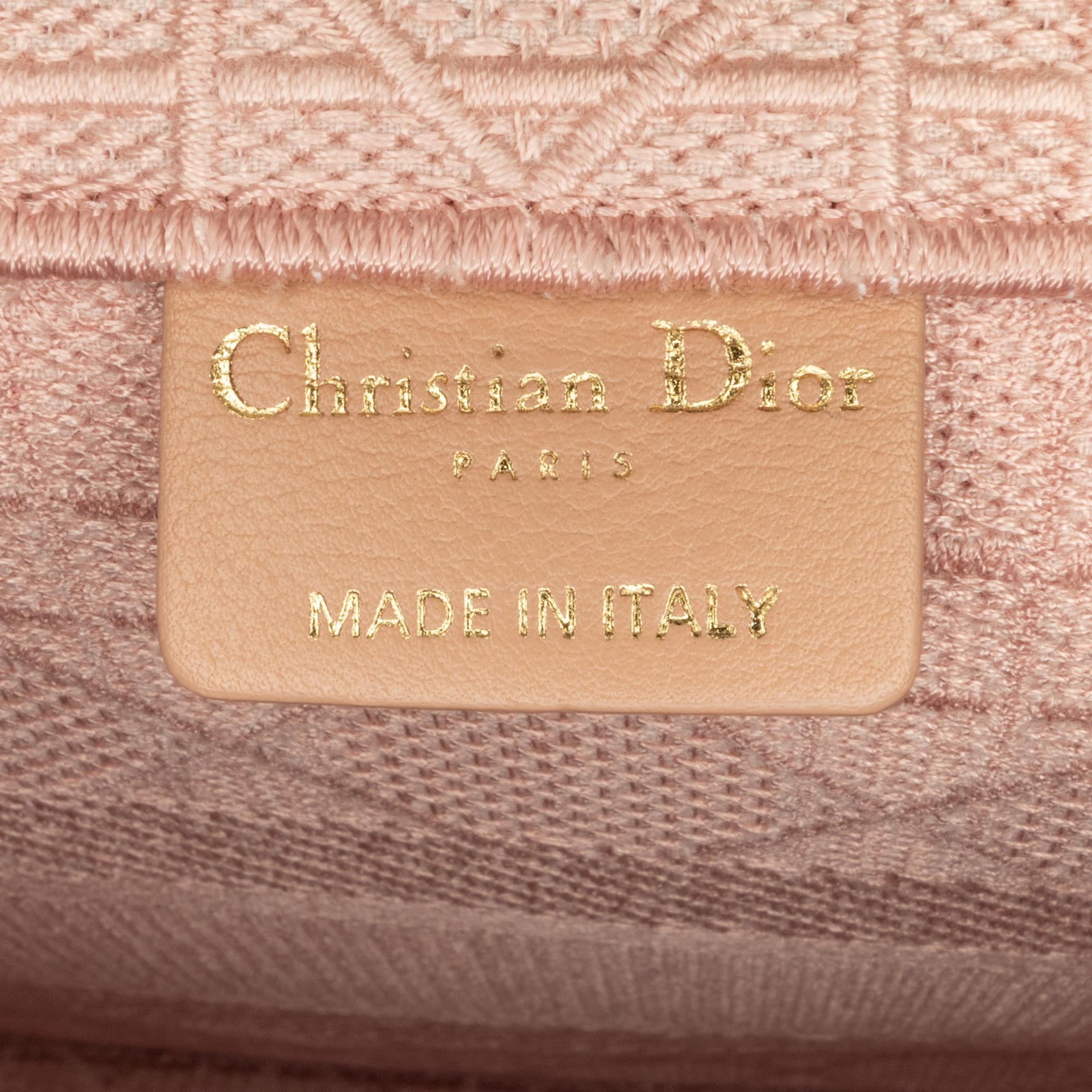 Dior Medium Cannage Embroidered Book Tote (SHG-ndQLhS)