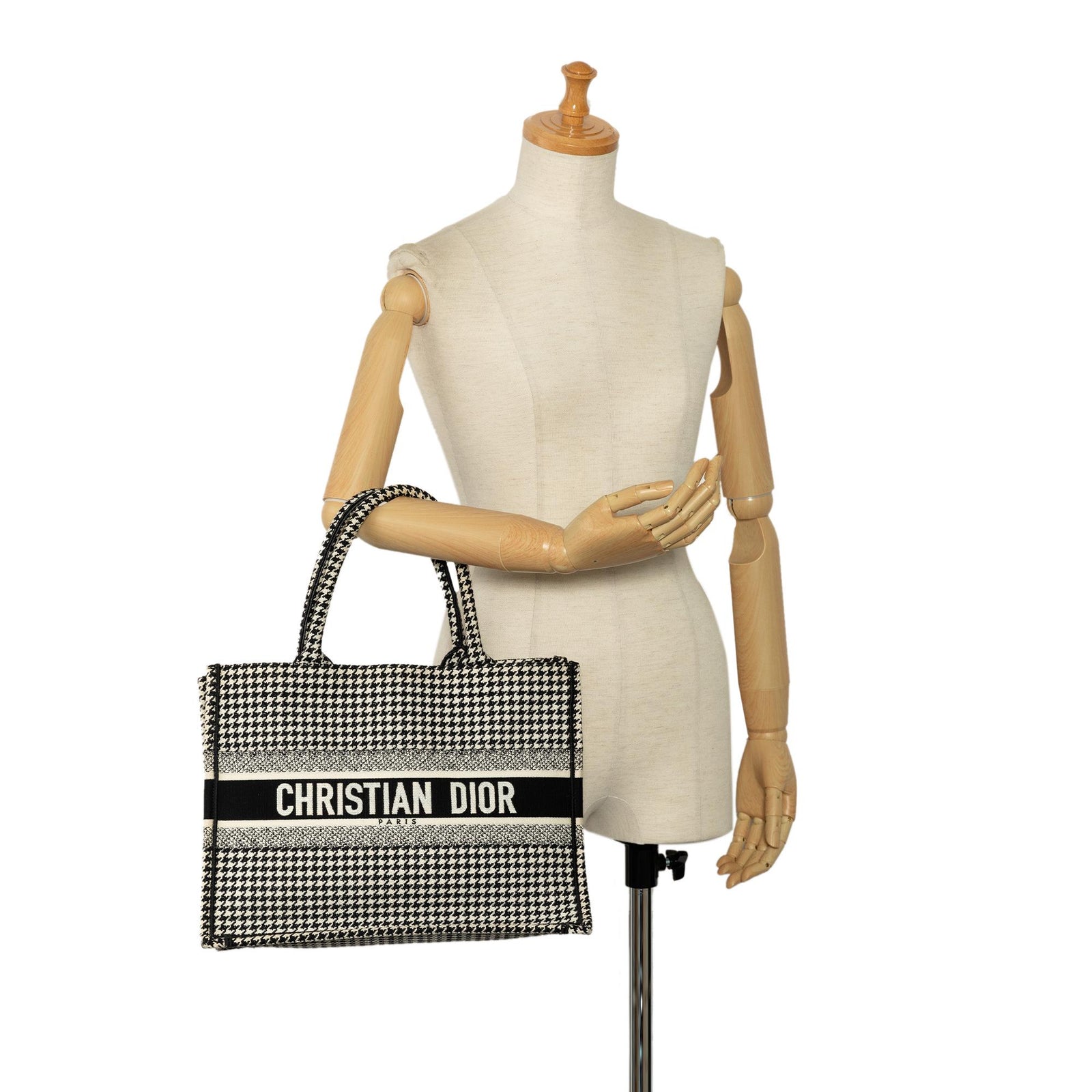 Dior Medium Houndstooth Embroidered Book Tote SHG tlTS9H LuxeDH