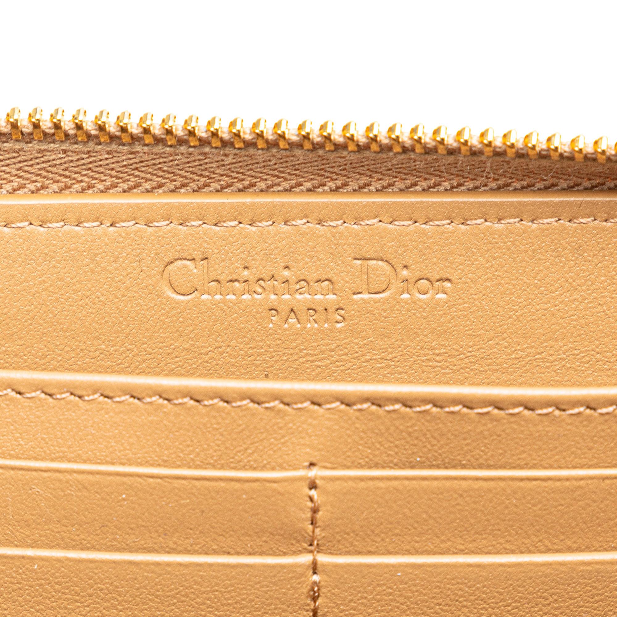 Dior Medium Lambskin Cannage Lady Dior Voyageur Wallet (SHG-4V2C0V)