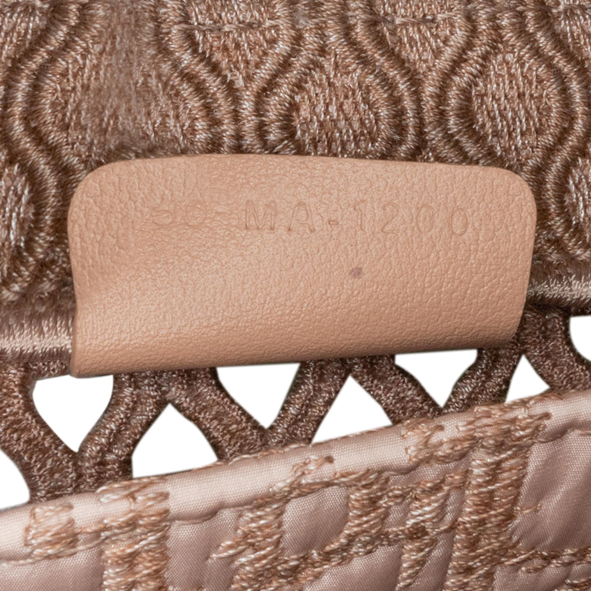 Dior Medium Mesh Book Tote (SHG-aQJ0hh)