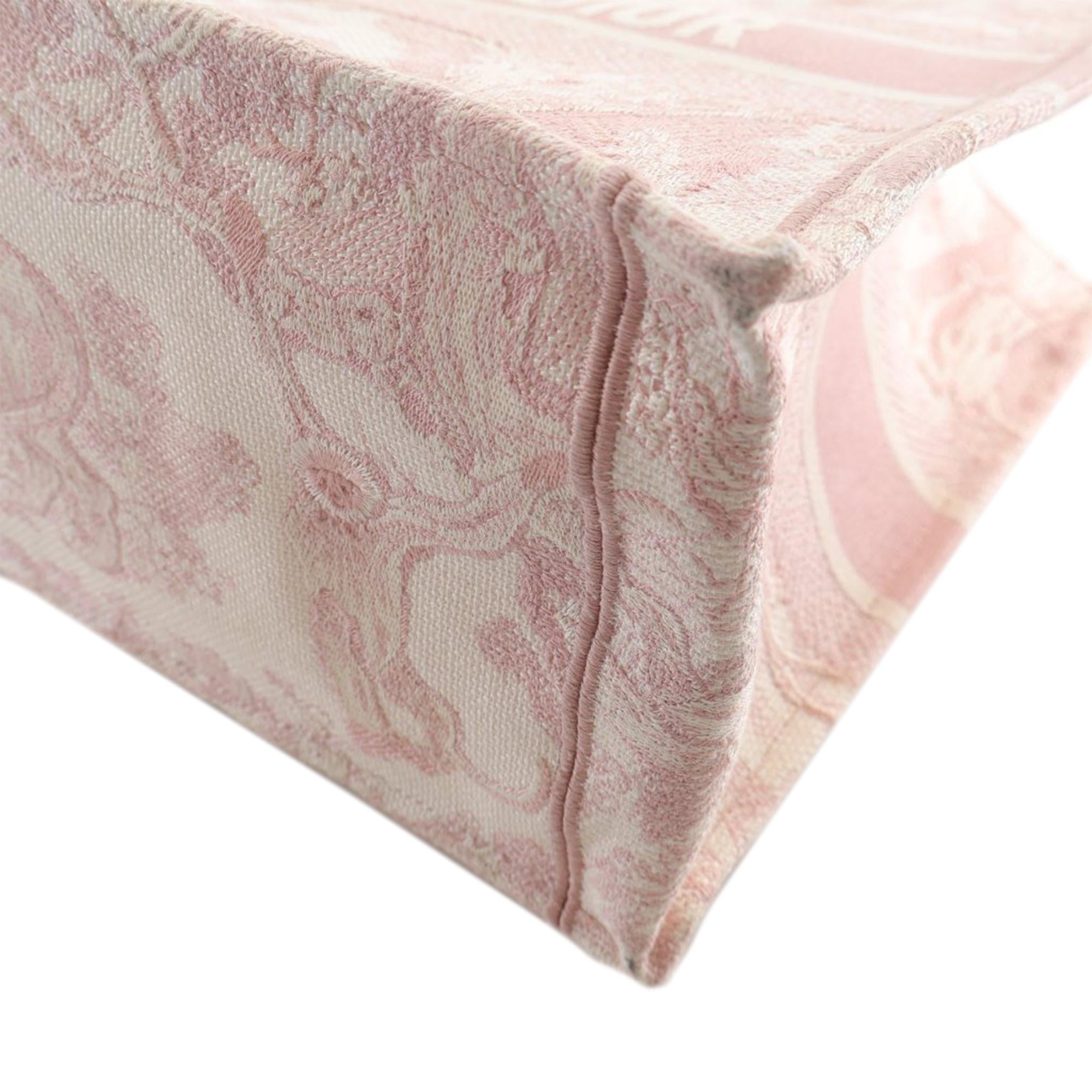 Dior Medium Toile de Jouy Book Tote (SHG-7ibGMm)