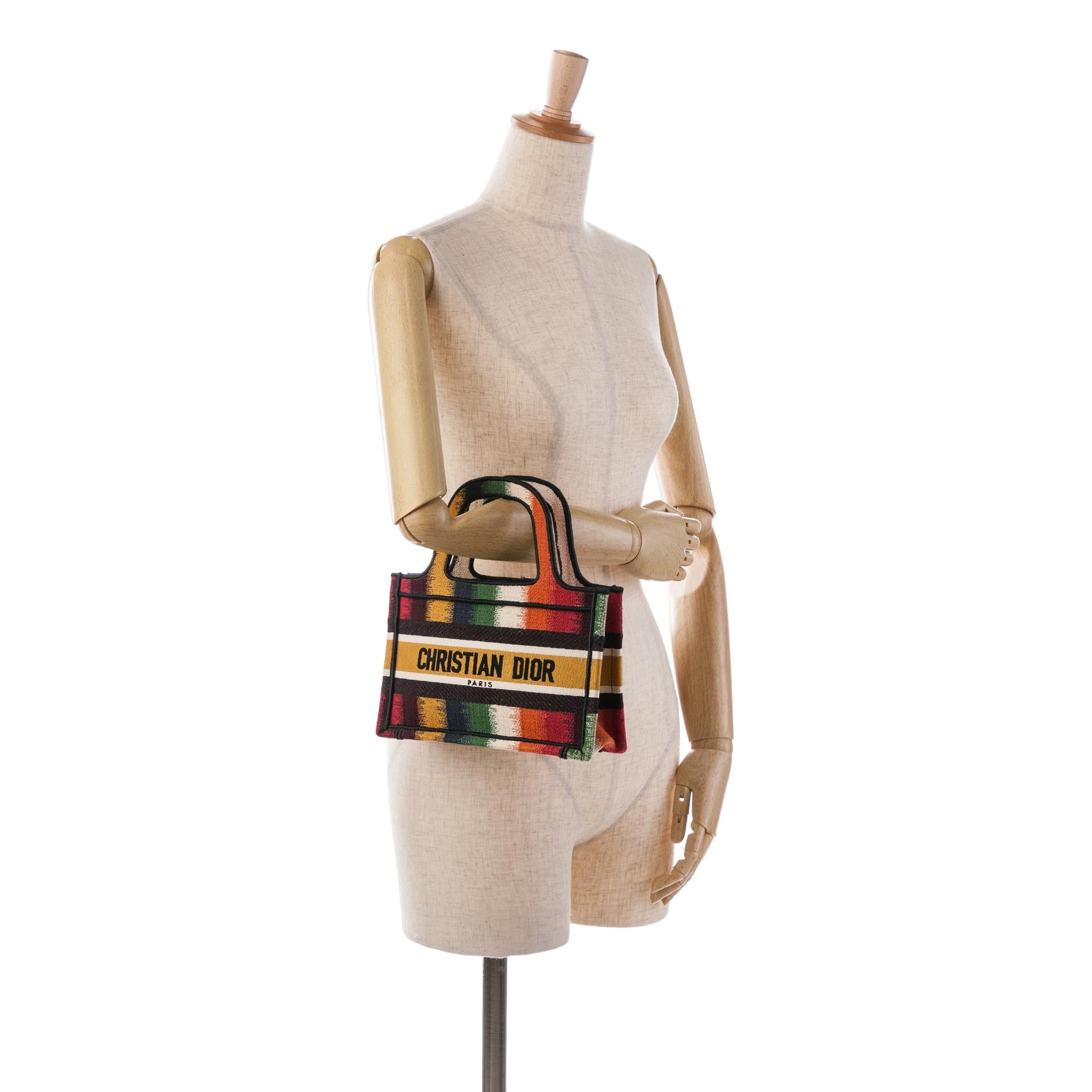 Dior Mini D-Stripes Book Tote (SHG-LHdNjK)