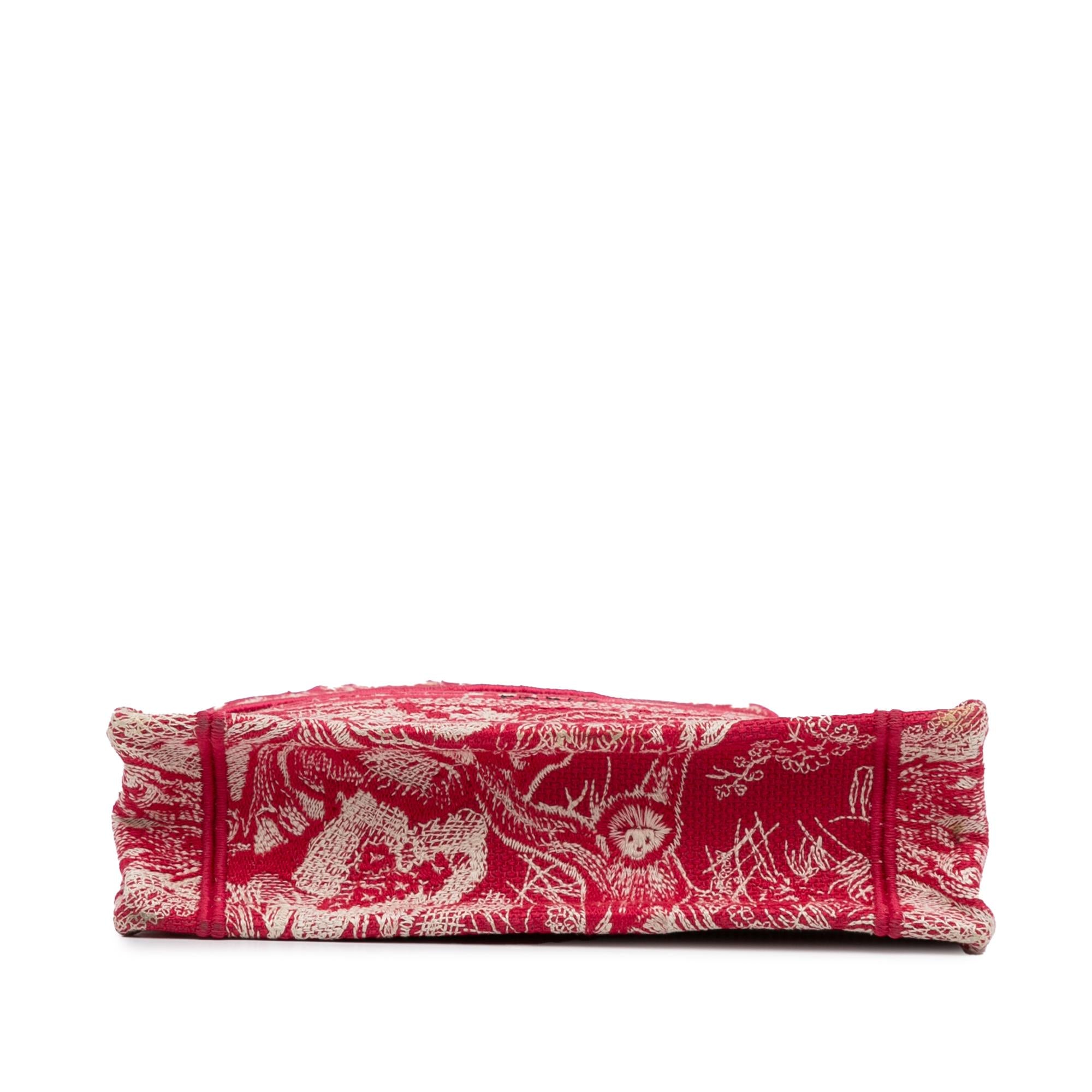 Dior Mini Embroidered Book Tote (SHG-PkGOnT)