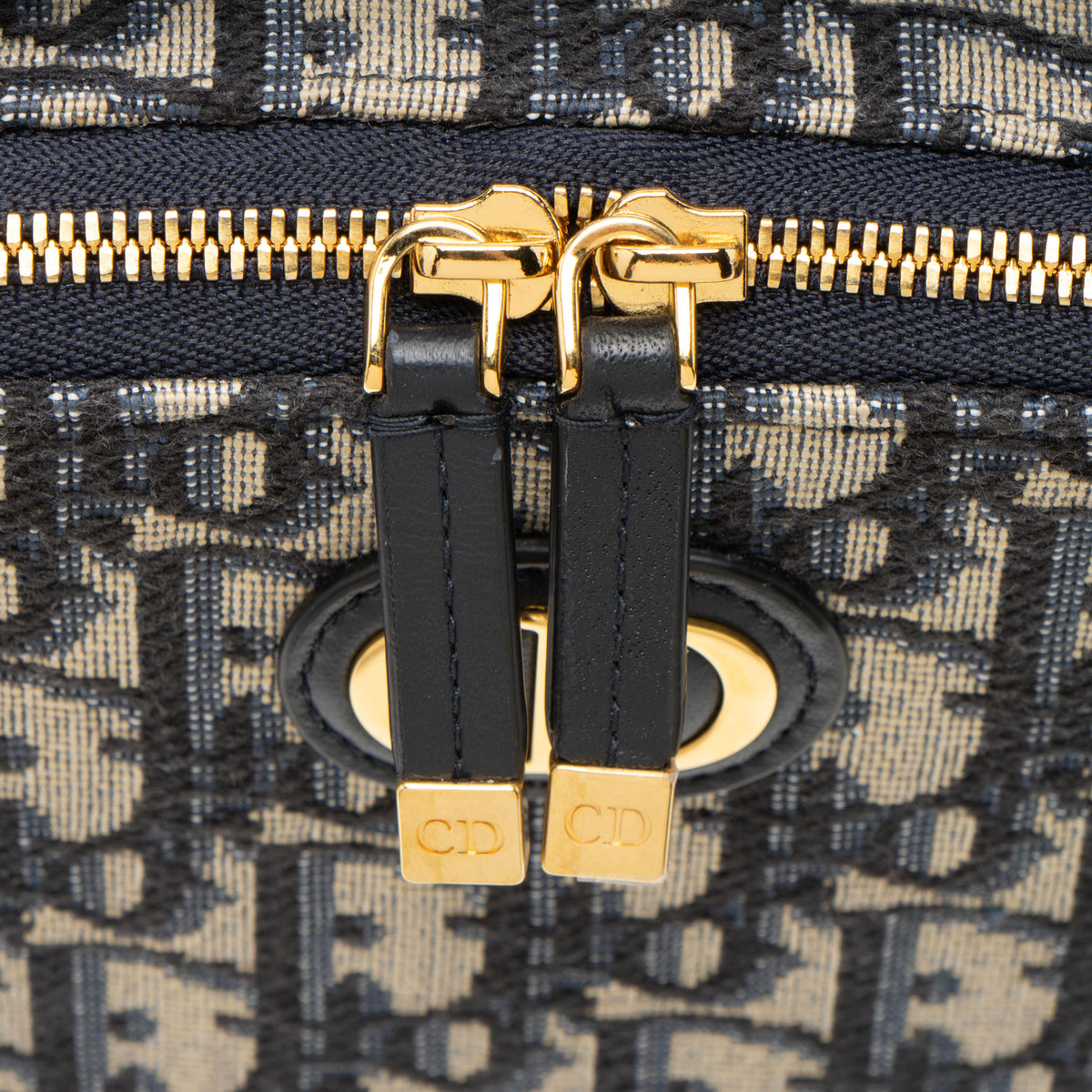 Dior Oblique 30 Montaigne Box Top Handle