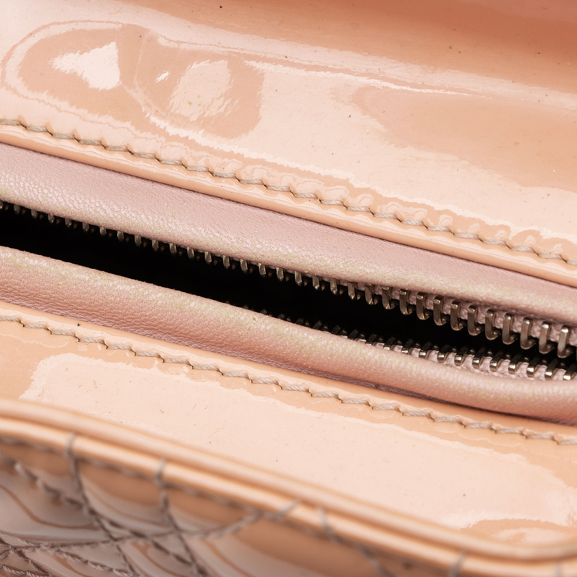 Dior Patent Leather Lady Dior Large Tote (SHF-oF5d9t)