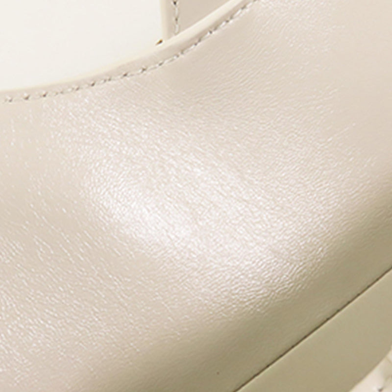 Dior Studded Leather Saddle Bag (SHG-UR0OzG)