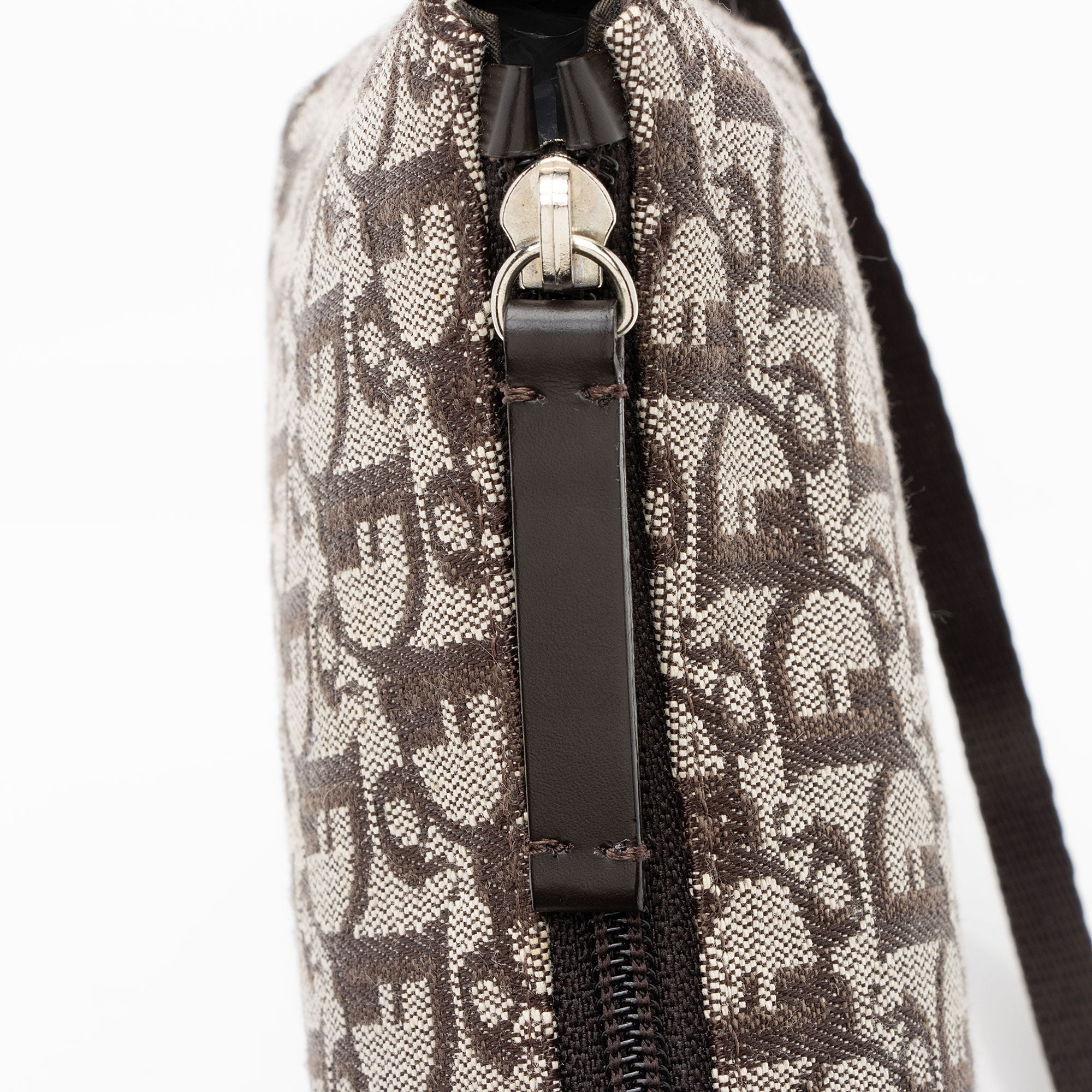 Dior Vintage Trotter Shoulder Bag (SHF-TtSMgB)