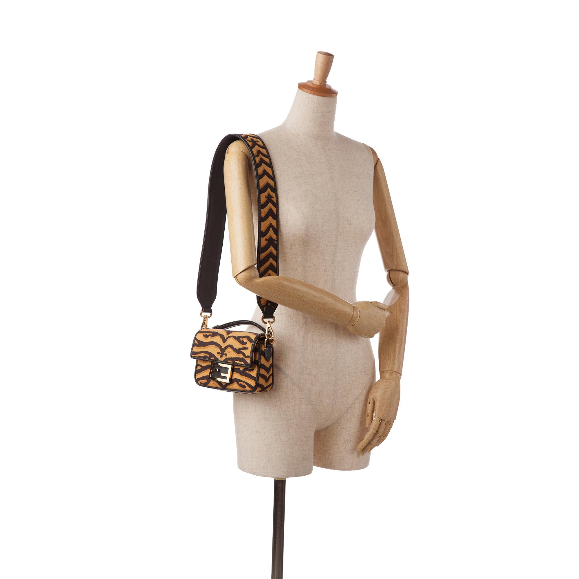 Fendi Chinese New Year Tiger Baguette (SHG-irIHE0)