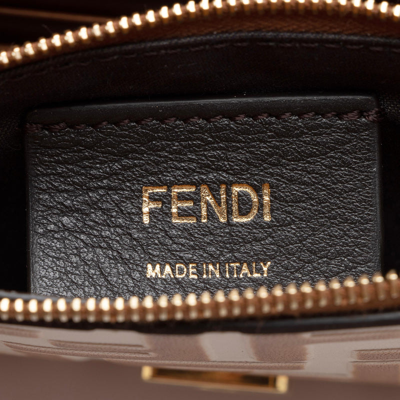 Fendi FF Embossed 1974 Wallet On Chain (SHF-ZSVAwL)