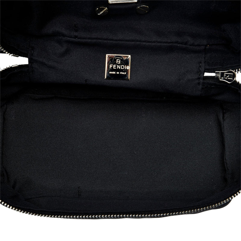 Fendi FF Vanity Bag (SHG-ySijwt)