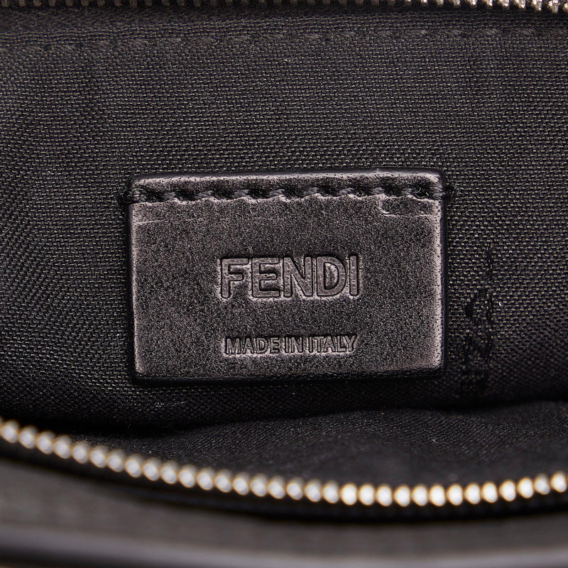 Fendi Flat Pouch Leather Crossbody (SHG-ezFVMK)