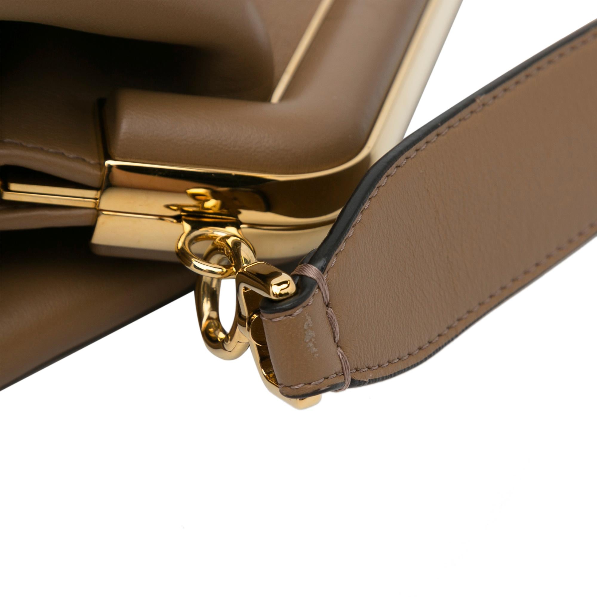 Fendi Medium Fendi First (SHG-0TbEaV)