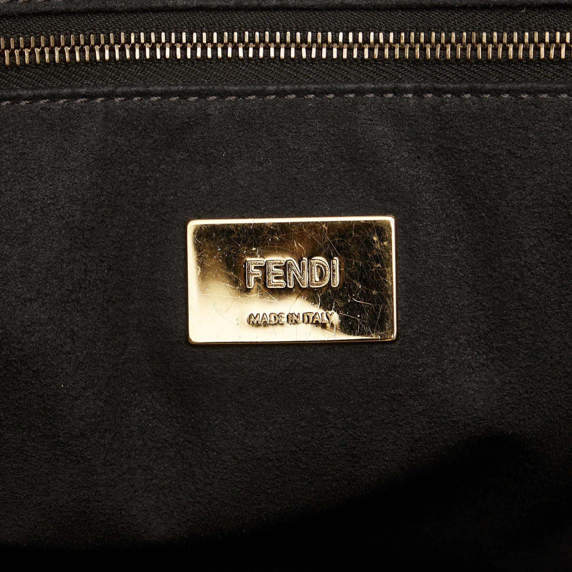 Fendi Medium Glacier FF Tote (SHG-PBFmzo)