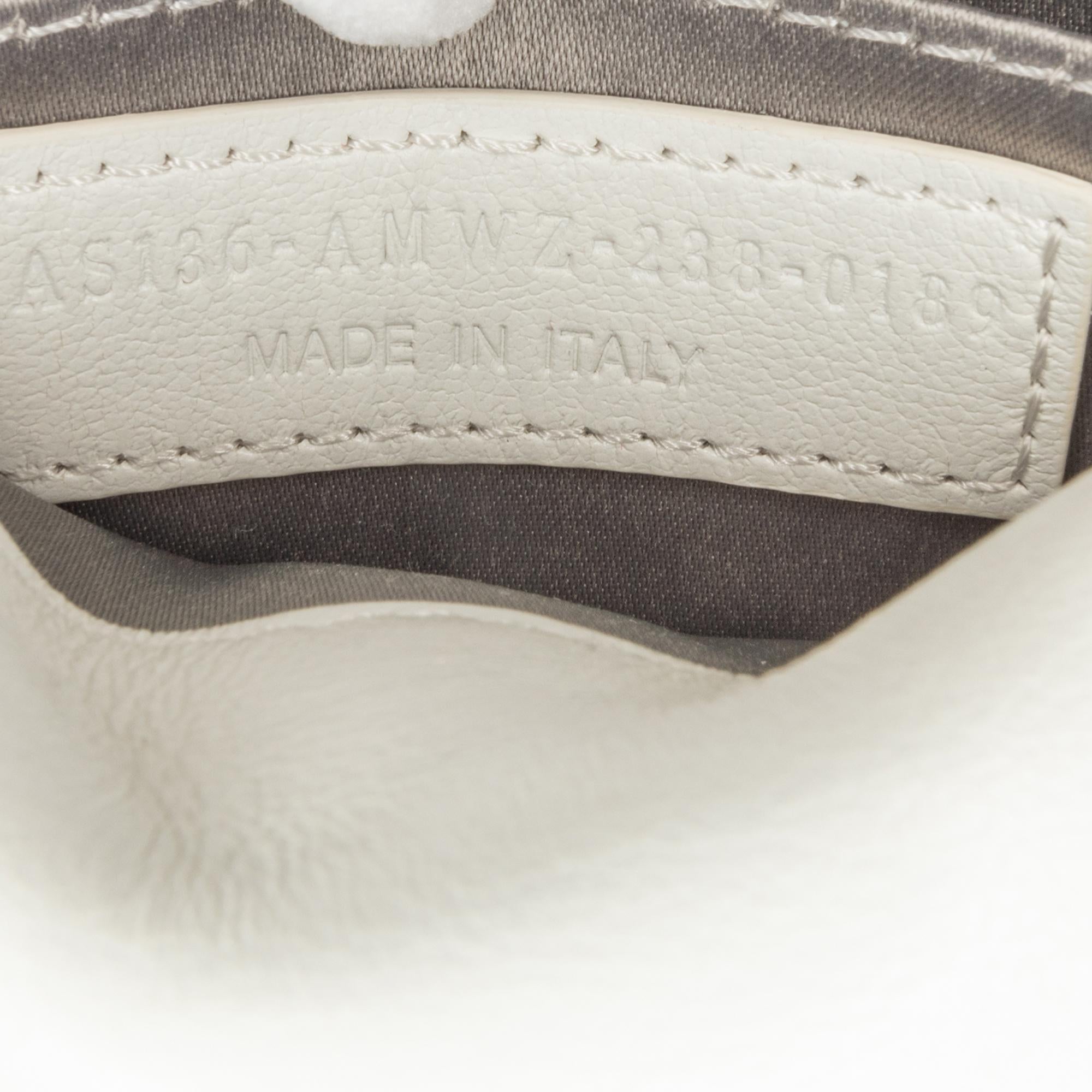 Fendi Nano Baguette Maxi Handle (SHG-795UV5)
