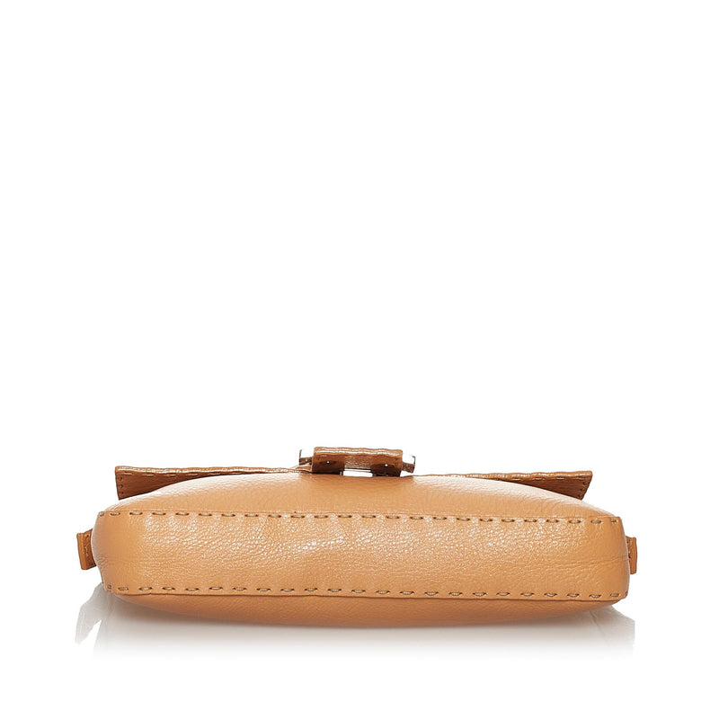 Fendi Selleria Leather Mamma Baguette (SHG-30250)