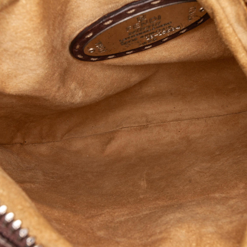 Fendi Selleria Oyster Shoulder Bag (SHG-OrkdVq)