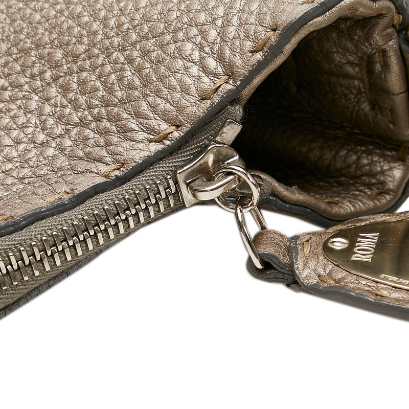 Fendi Selleria Shoulder Bag (SHG-vAr0QG)