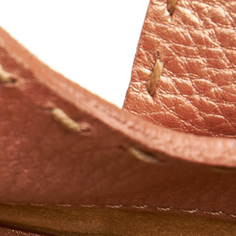 Fendi Selleria Sporty Leather Shoulder Bag (SHG-31796)