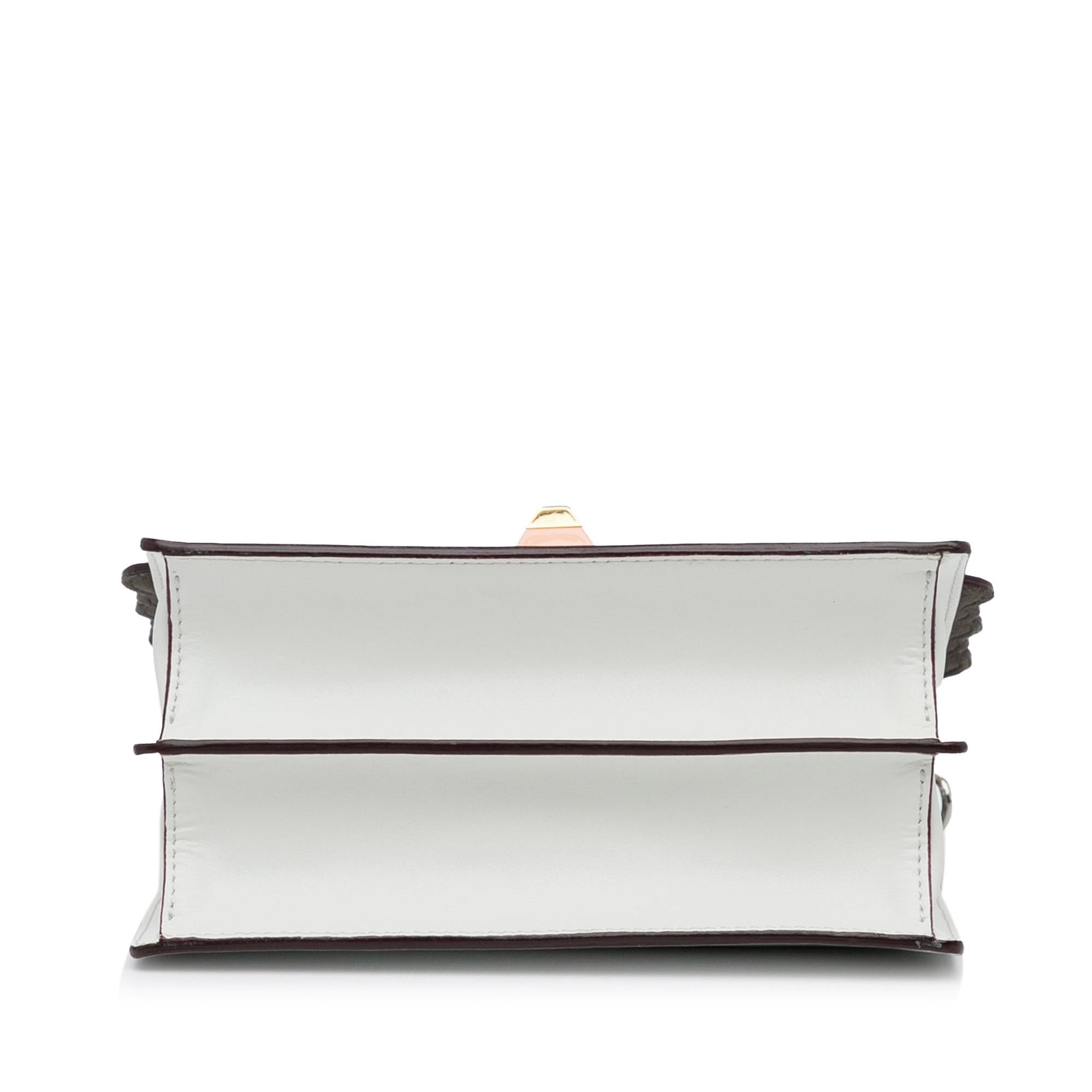 Fendi Studded Scalloped Kan I Crossbody (SHG-nFDJIw)