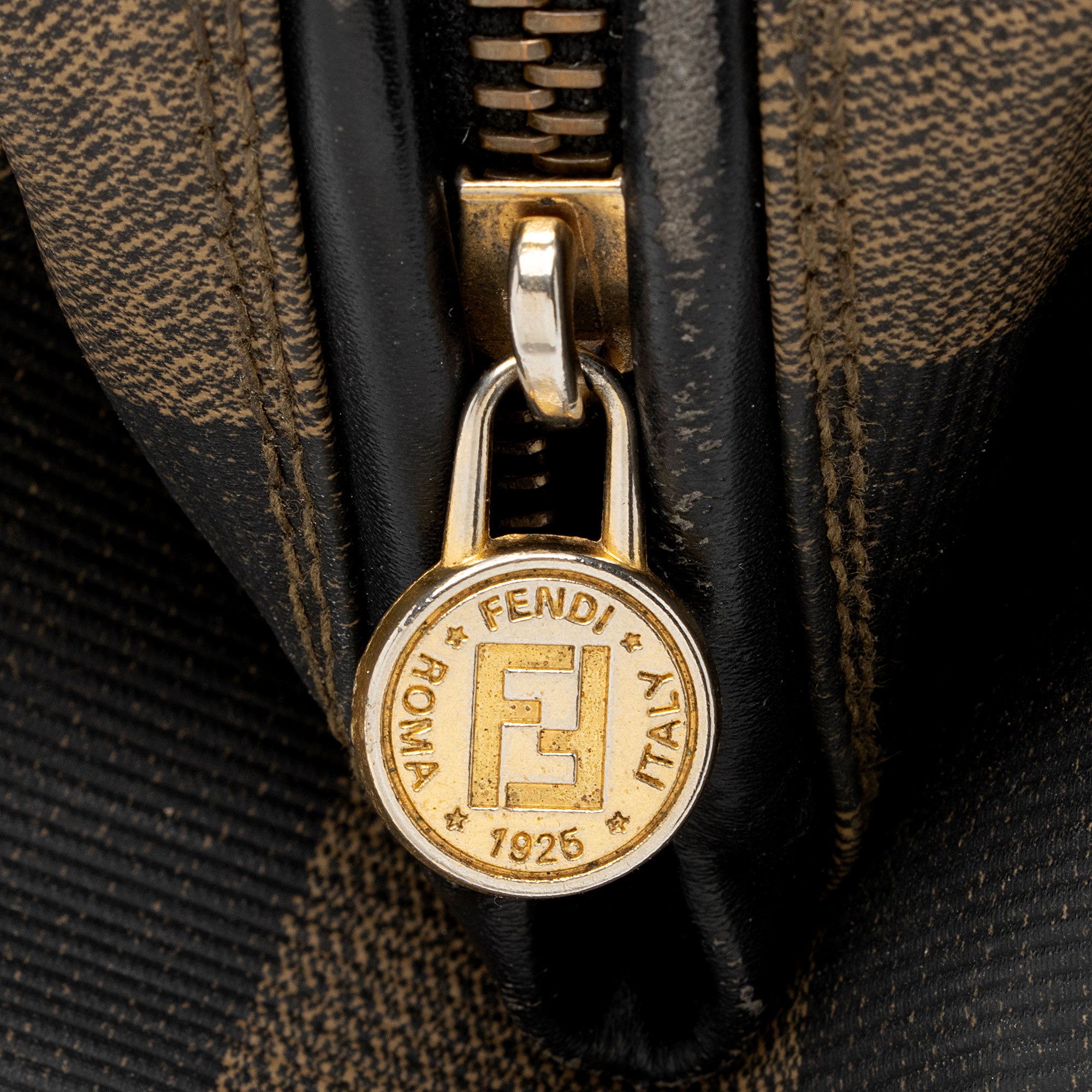 Fendi Vintage Pequin Satchel (SHF-p2iSKx)